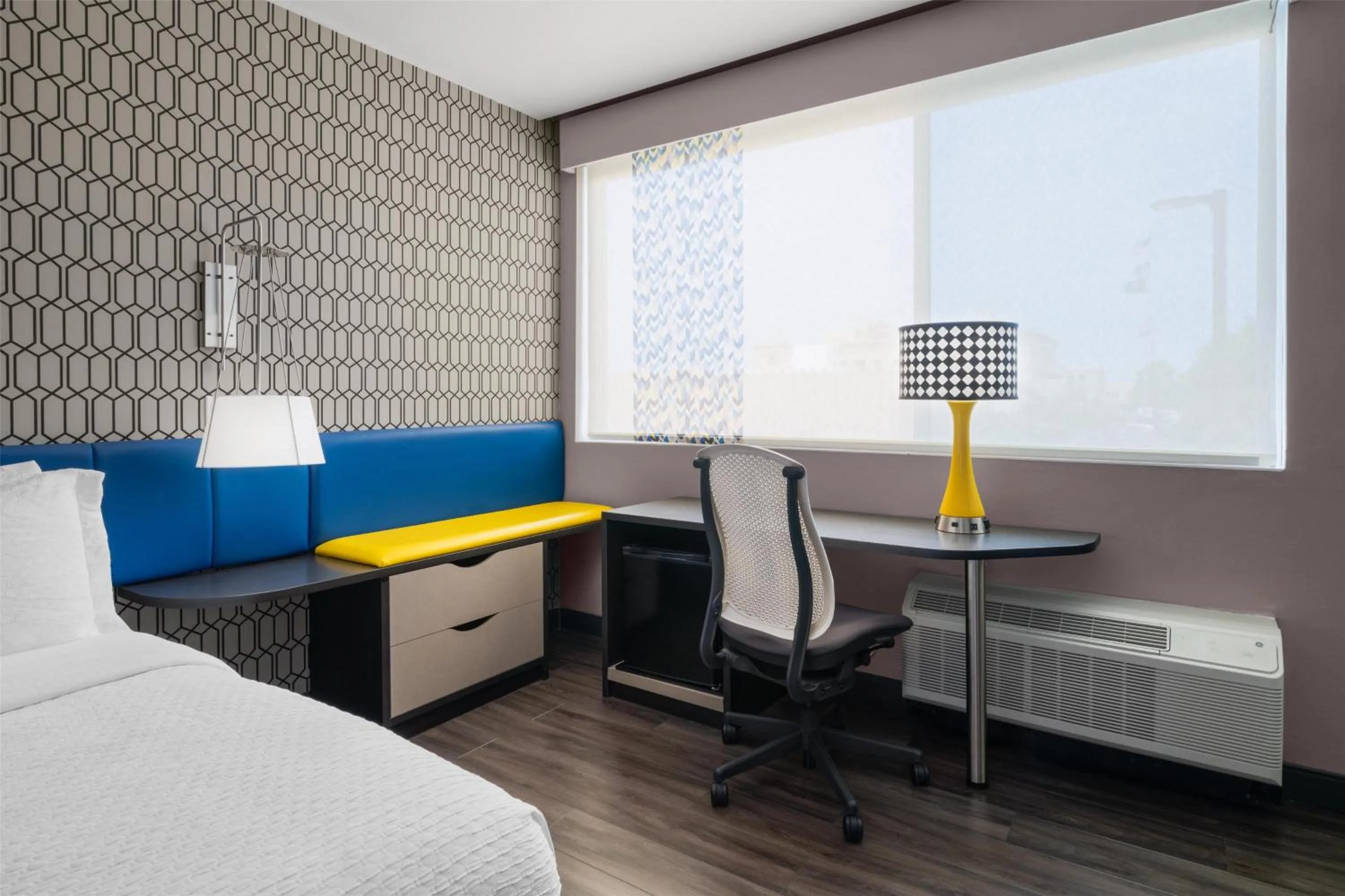 Bedroom, Bed in GLō Best Western Enid OK Downtown - Convention Center Hotel