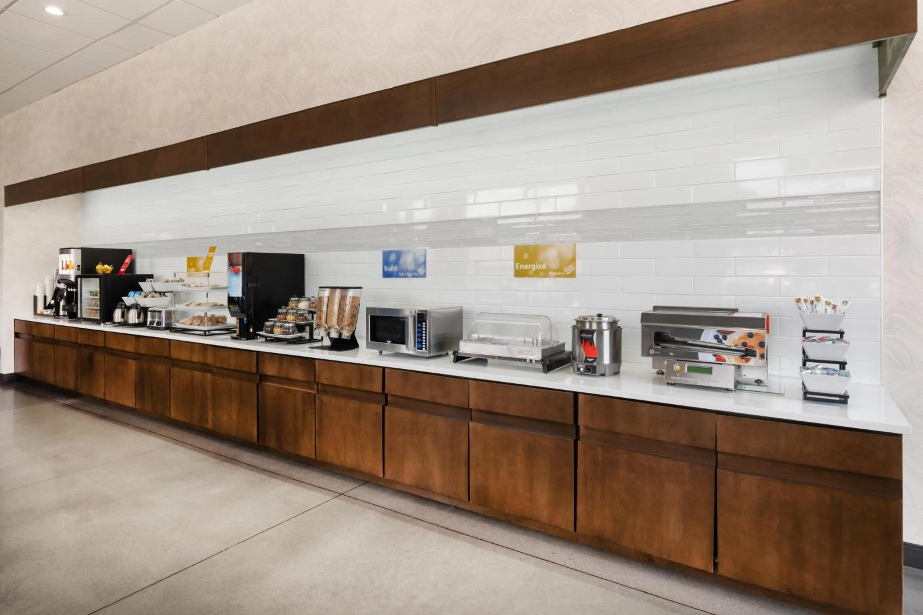 Breakfast in GLō Best Western Enid OK Downtown - Convention Center Hotel