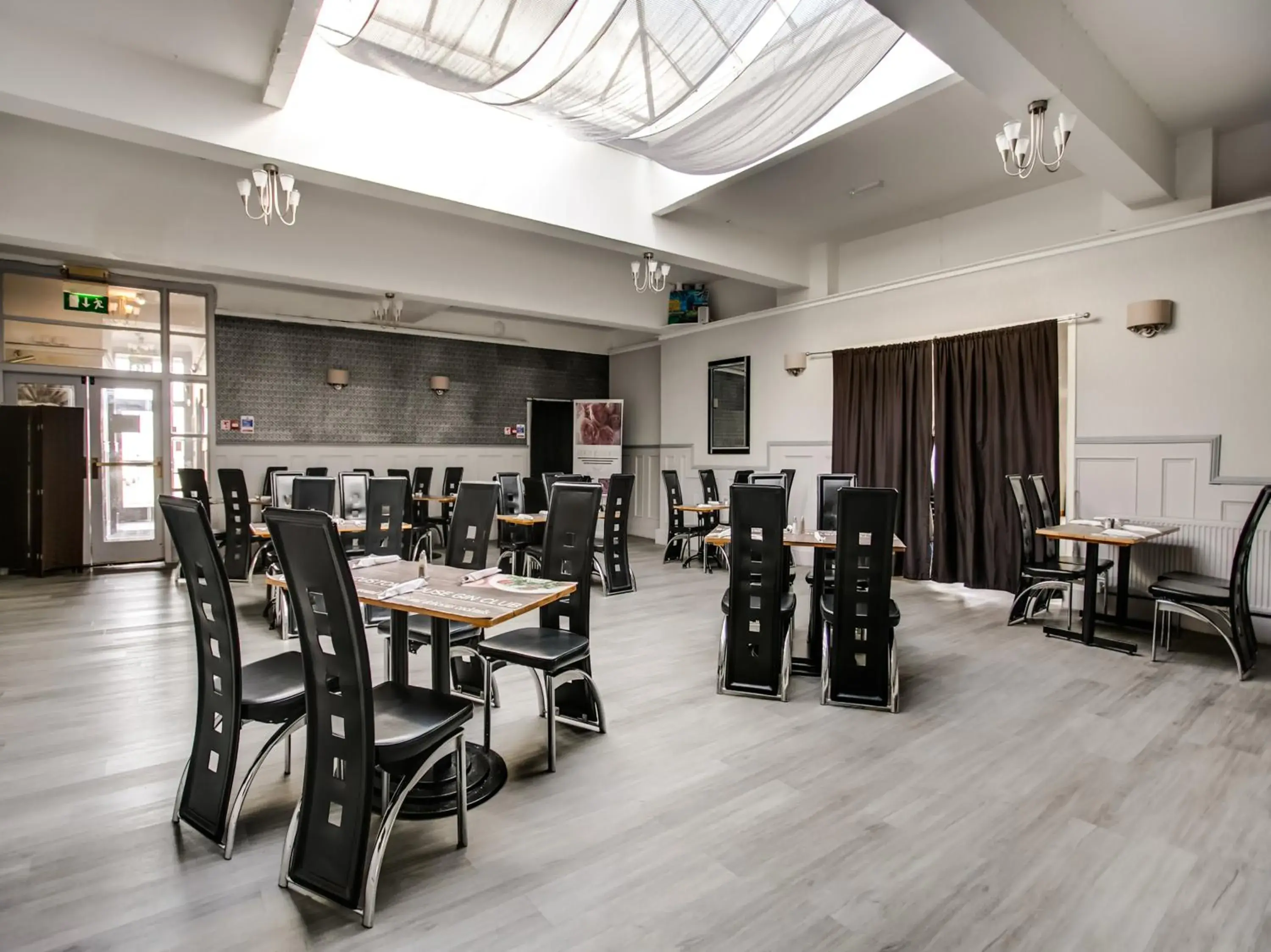 Restaurant/places to eat in OYO Gin House Hotel Restaurant/places to eat in OYO Gin House Hotel