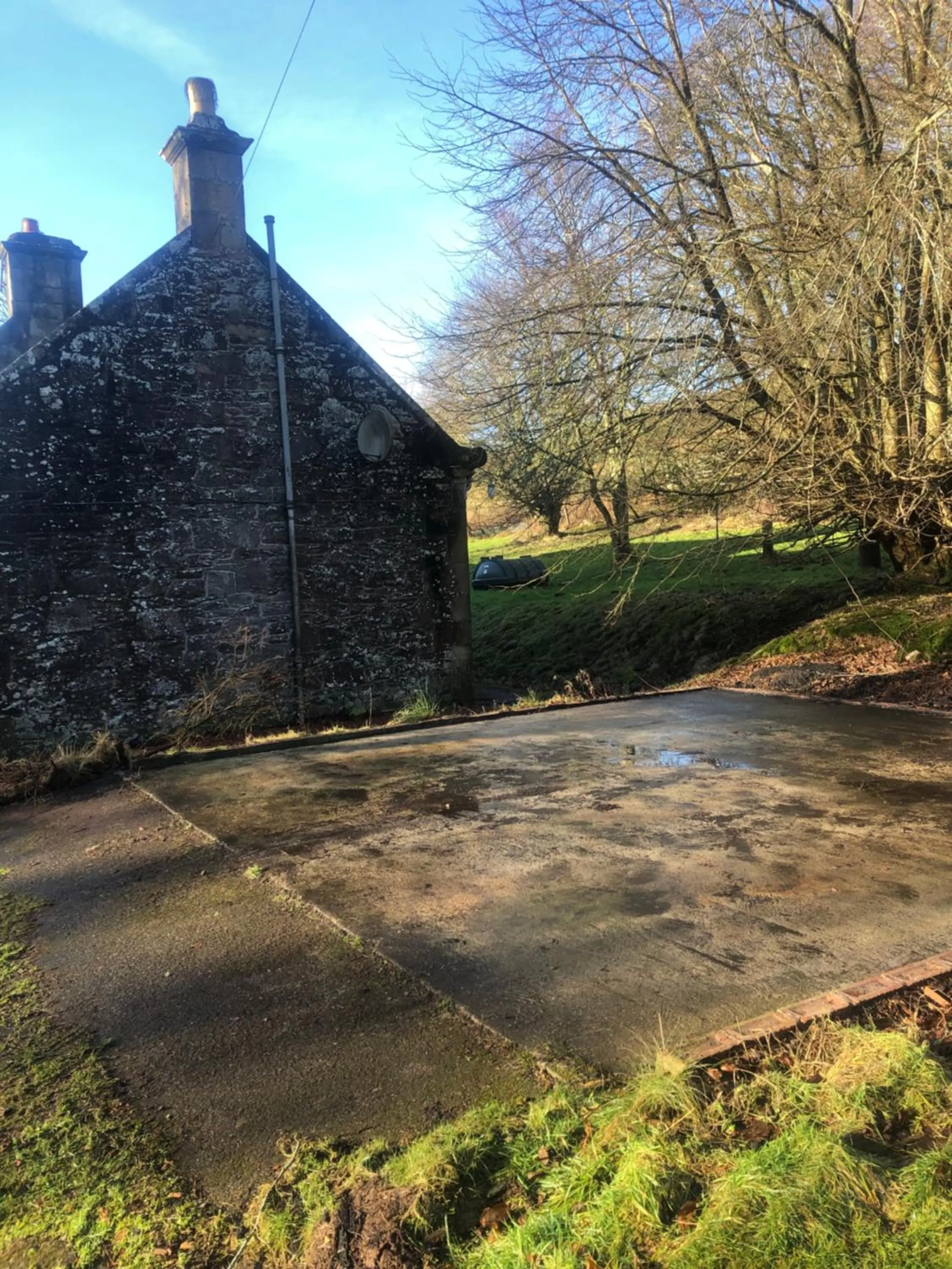 Parking in Laundry Cottage