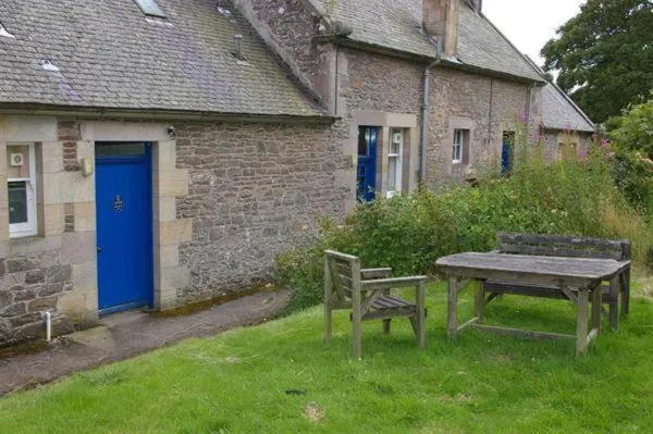Facade/entrance in Laundry Cottage