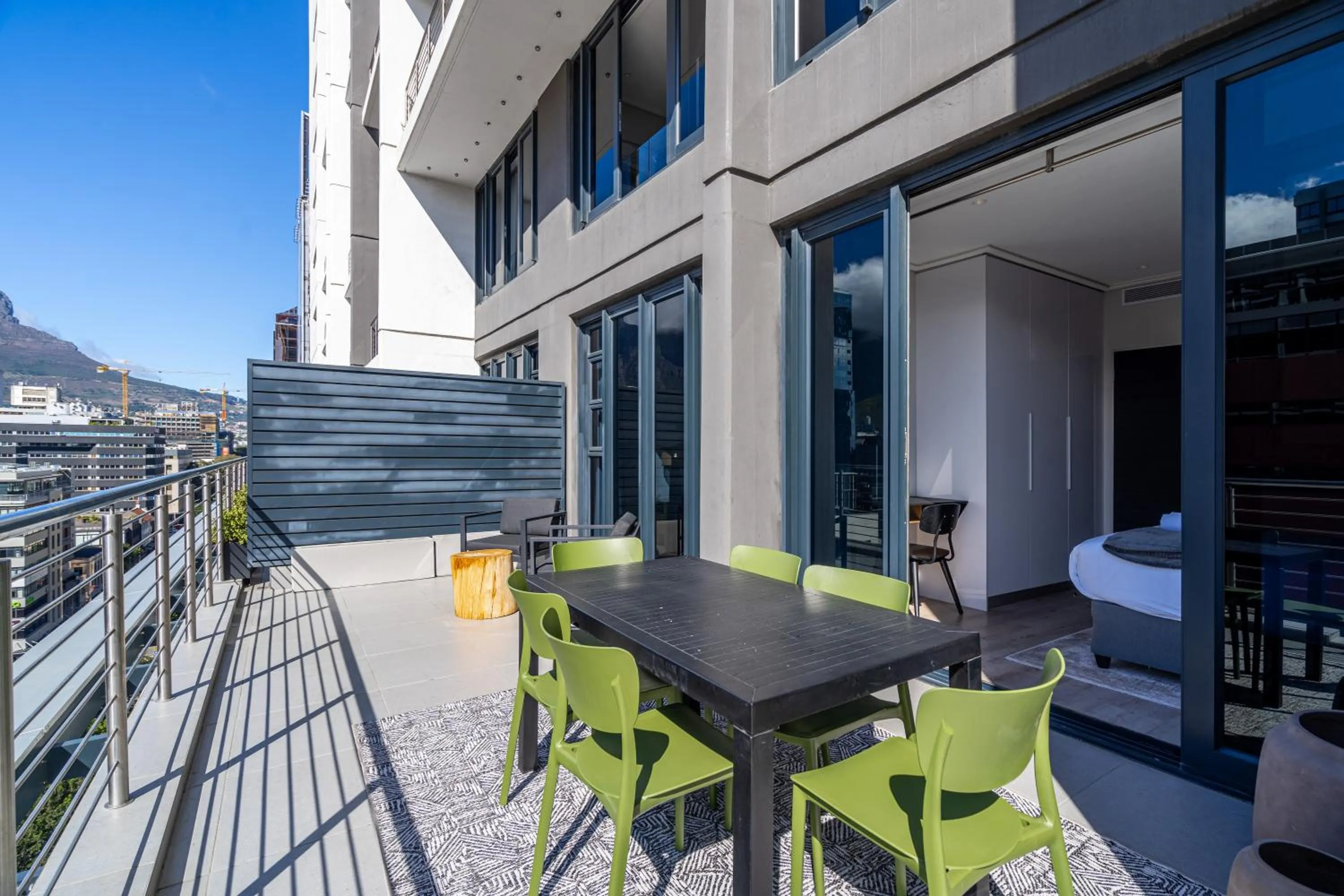 16 on Bree Luxury Apartments