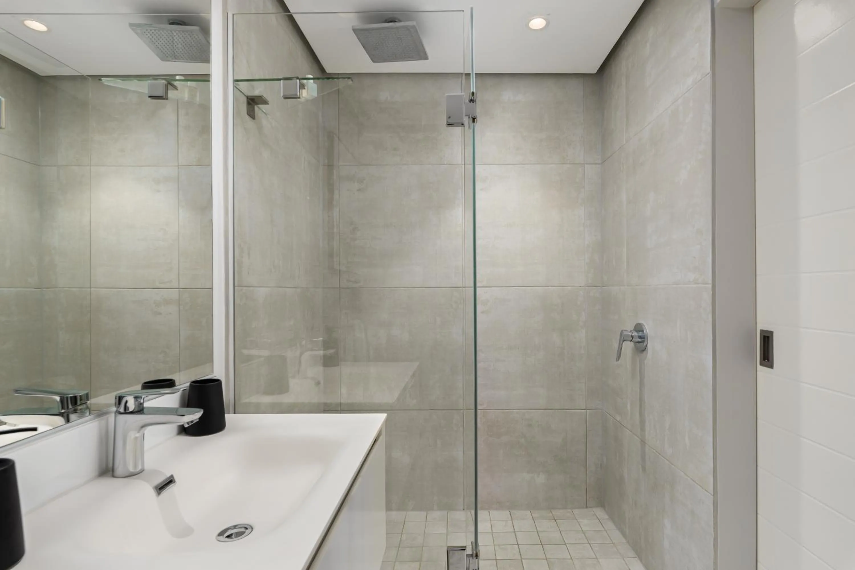 16 on Bree Luxury Apartments