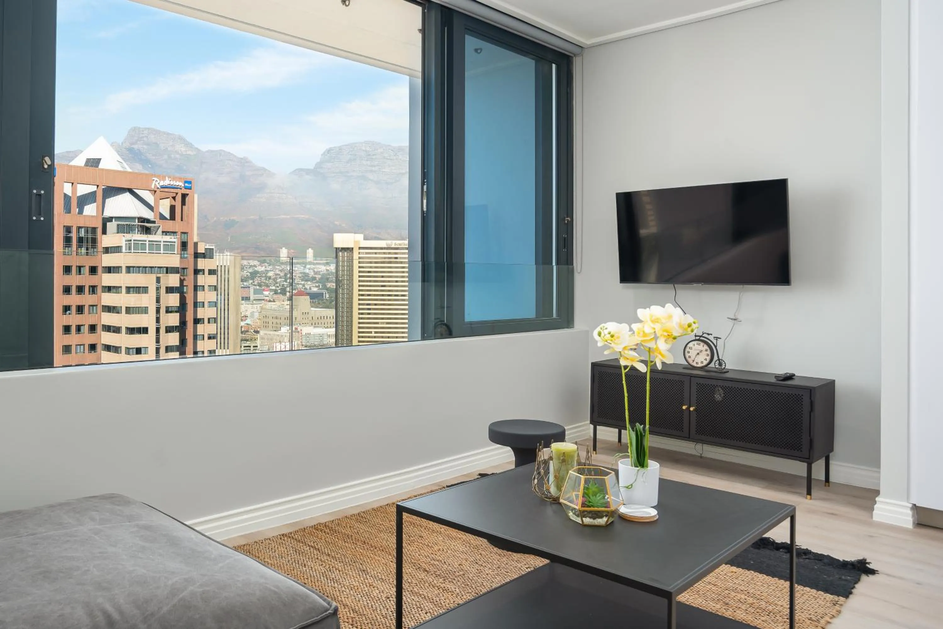 16 on Bree Luxury Apartments