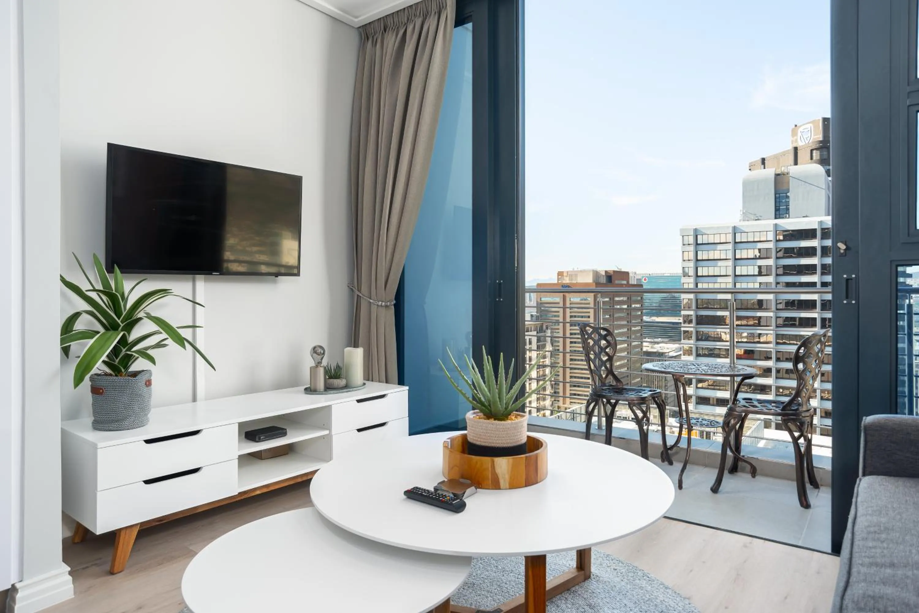 16 on Bree Luxury Apartments