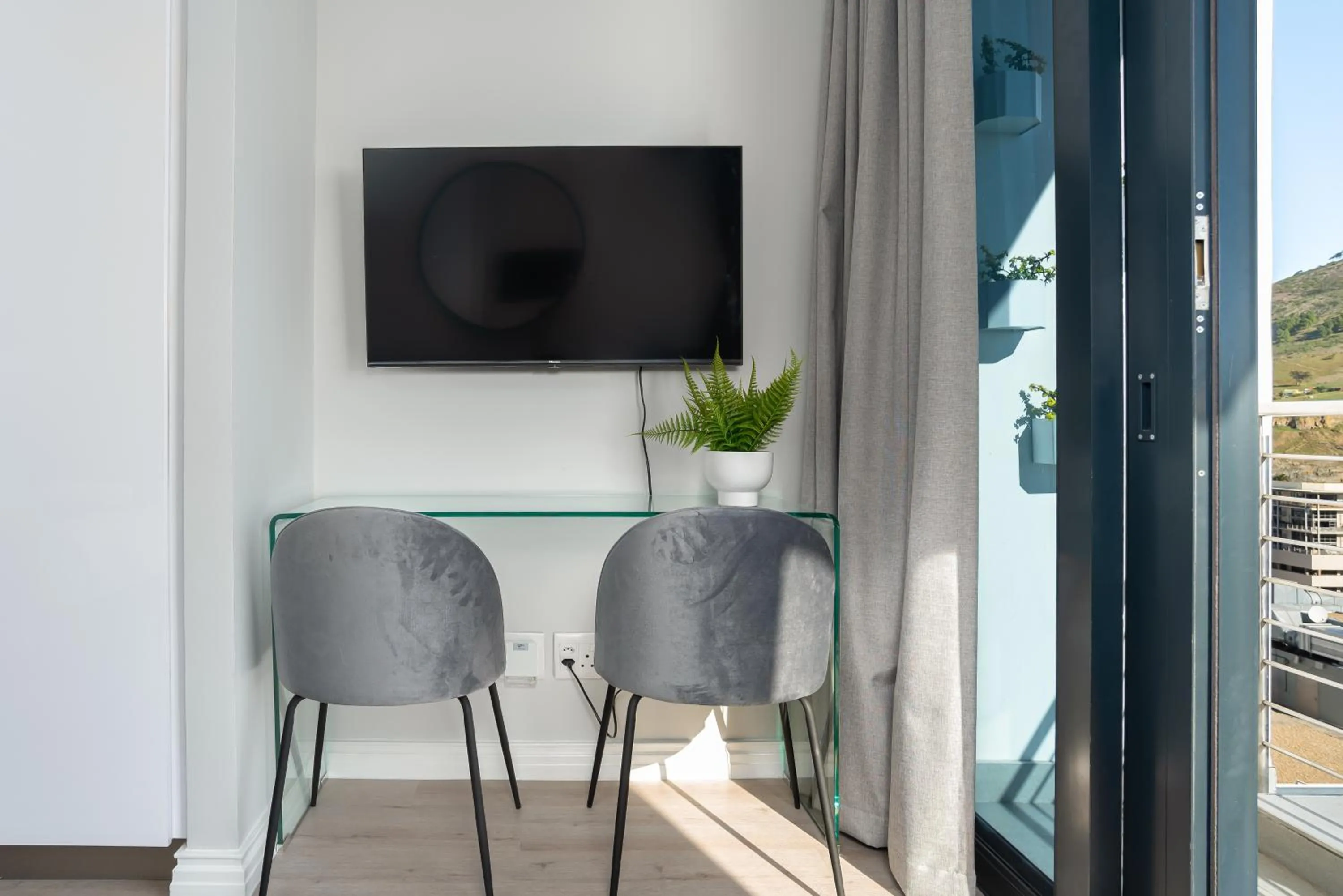 16 on Bree Luxury Apartments