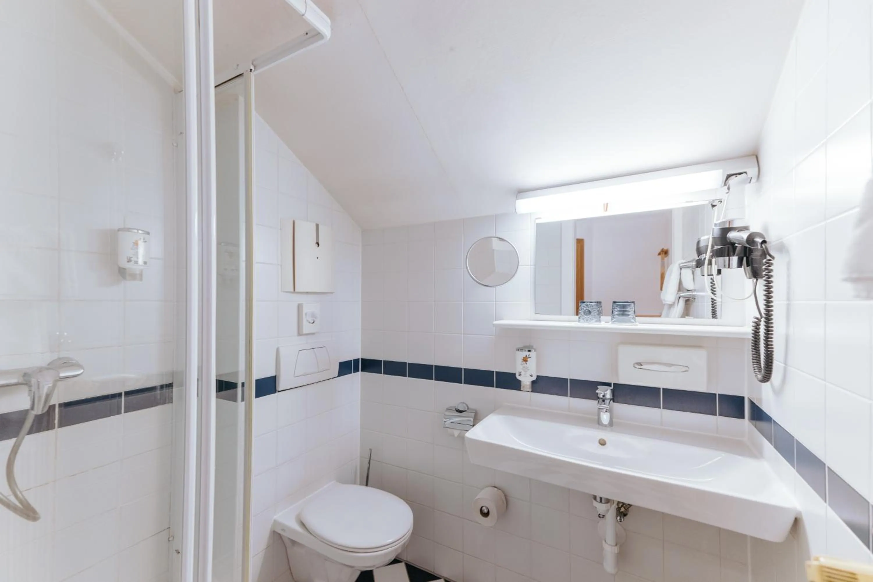 Shower in Garten-Hotel Ochensberger