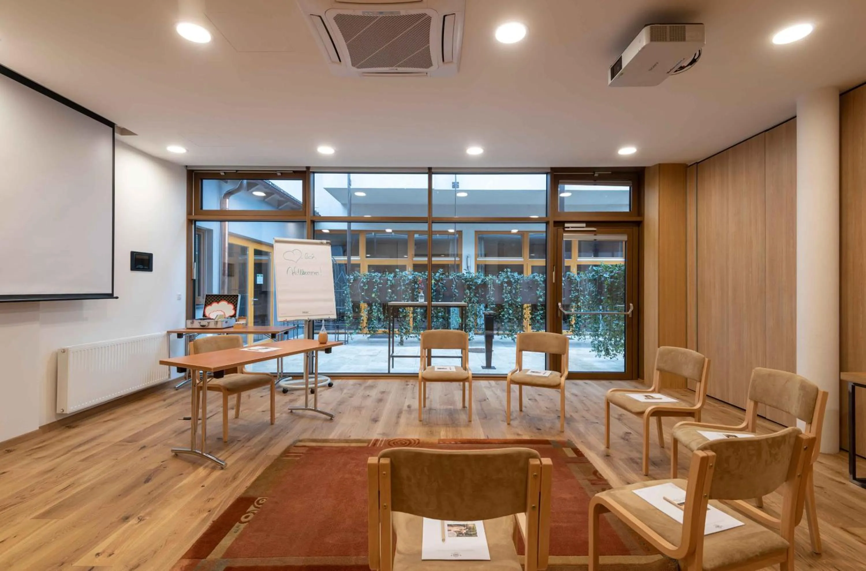 Meeting/conference room in Garten-Hotel Ochensberger