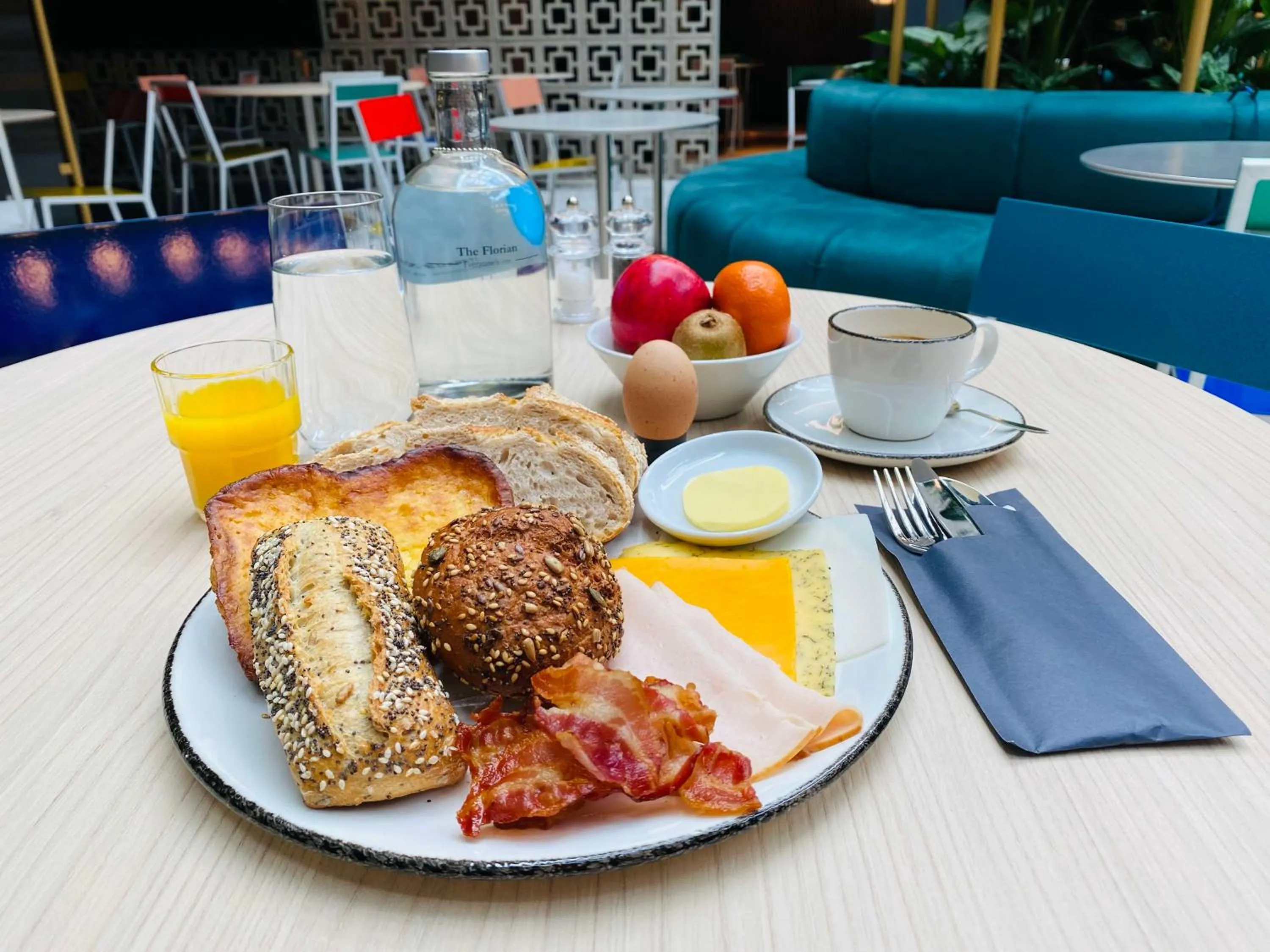 Food and drinks in The Florian Amsterdam Schiphol Airport, WorldHotels Crafted