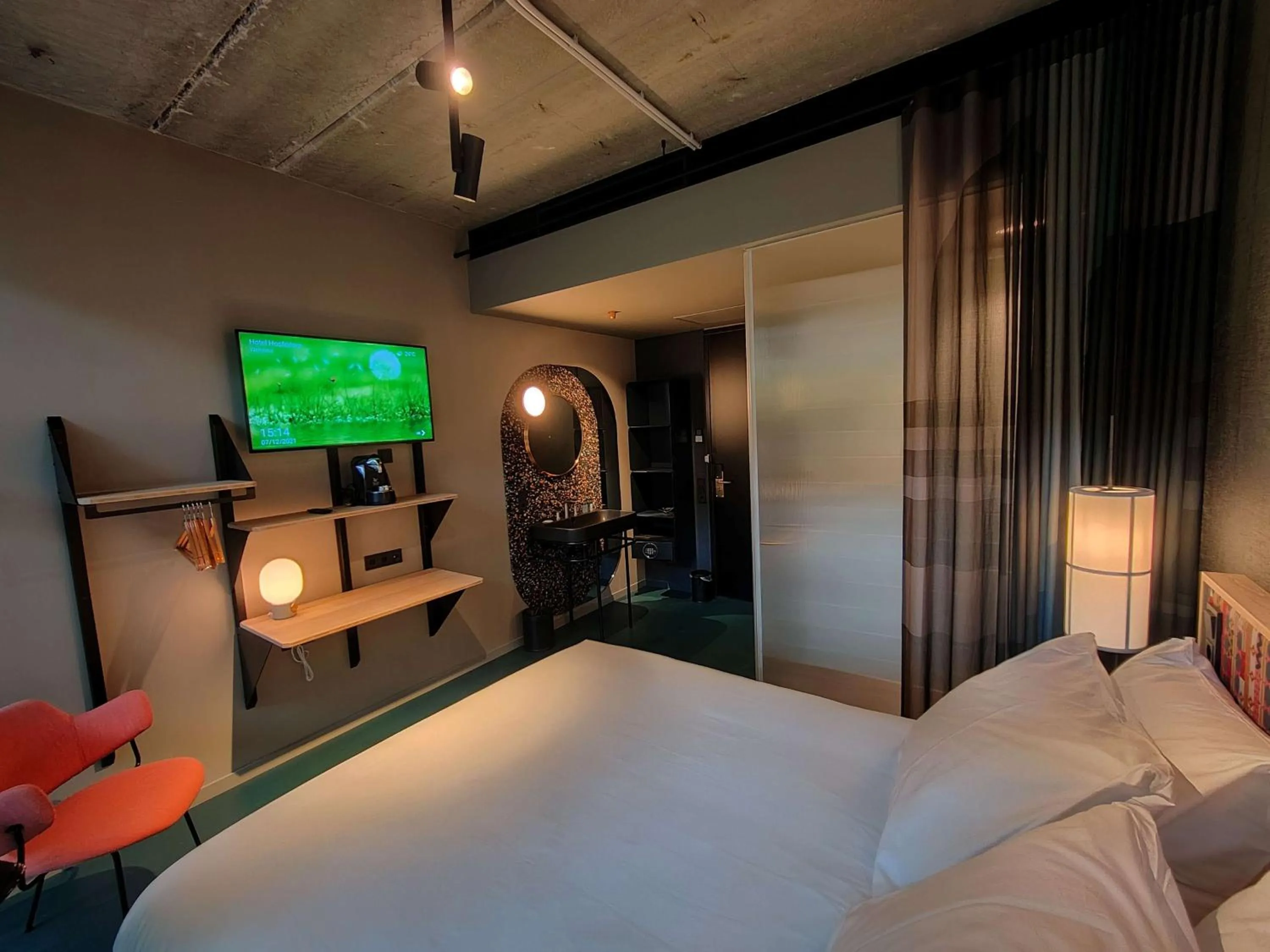 Bedroom, Bed in The Florian Amsterdam Schiphol Airport, WorldHotels Crafted