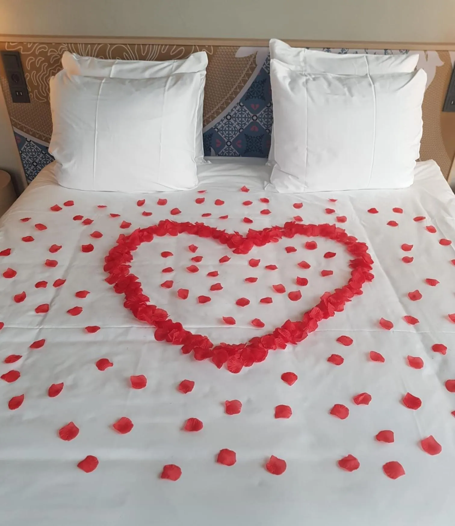 Bed in The Florian Amsterdam Schiphol Airport, WorldHotels Crafted