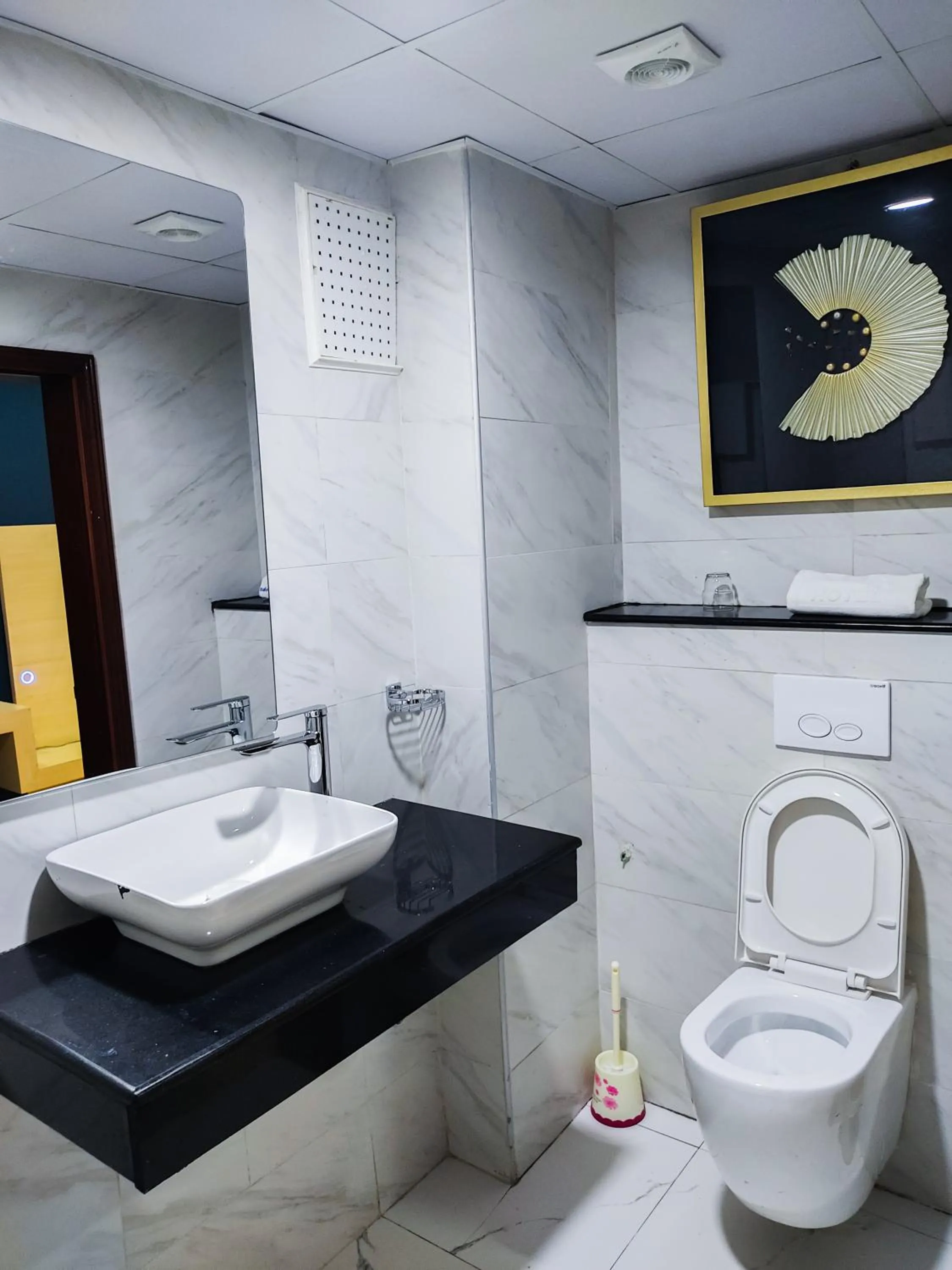 Toilet in Bano Palace Hotel