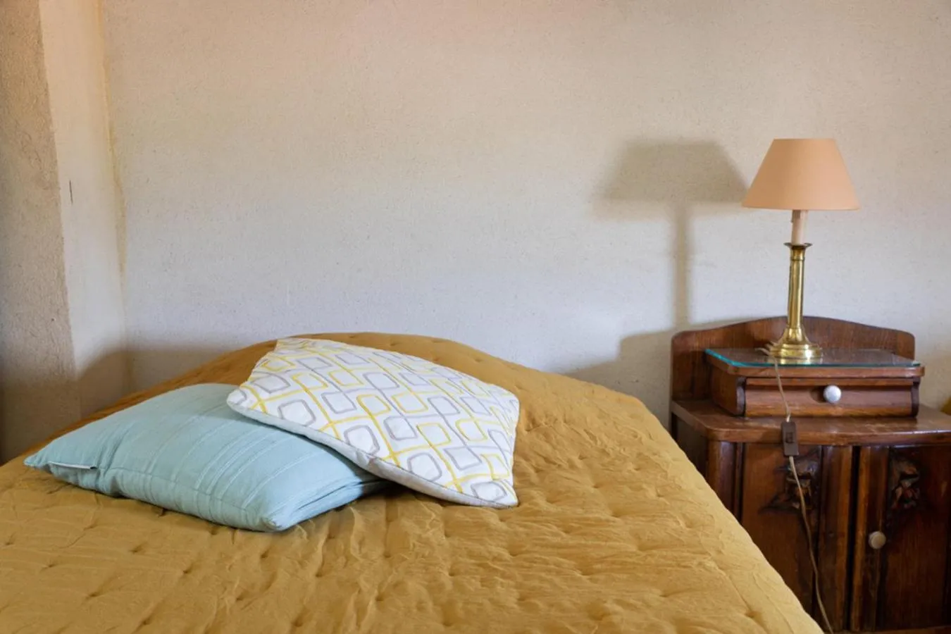 Bed in Le Pied de la Lettre