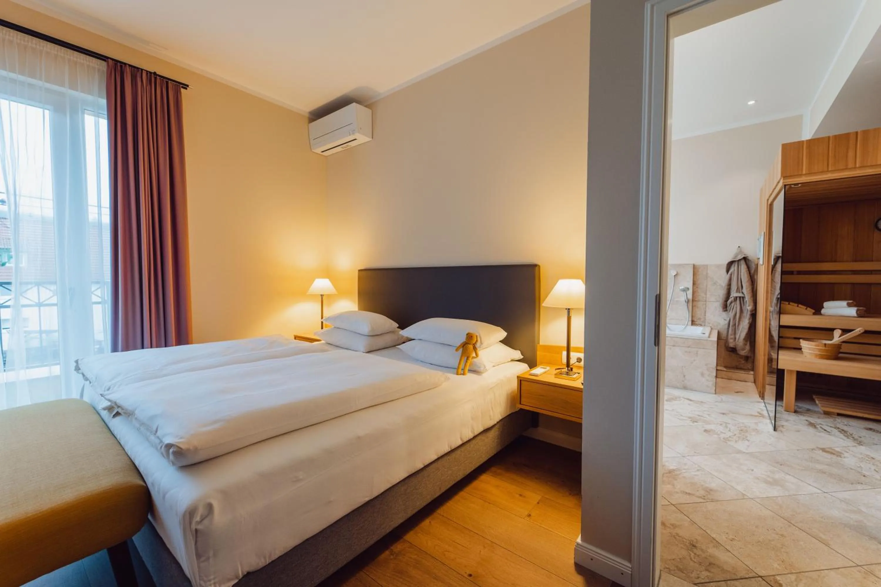 Bed in Hotel Villa Toskana