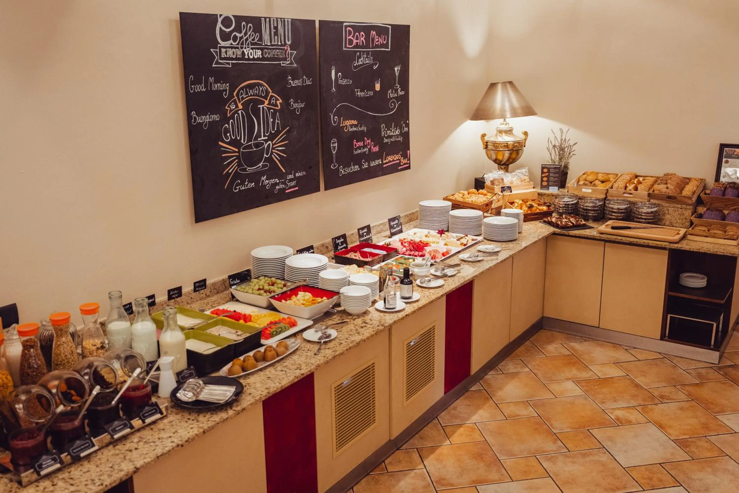 Breakfast in Hotel Villa Toskana