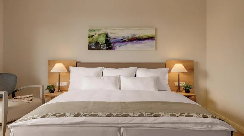 Bedroom, Bed in Hotel Villa Toskana