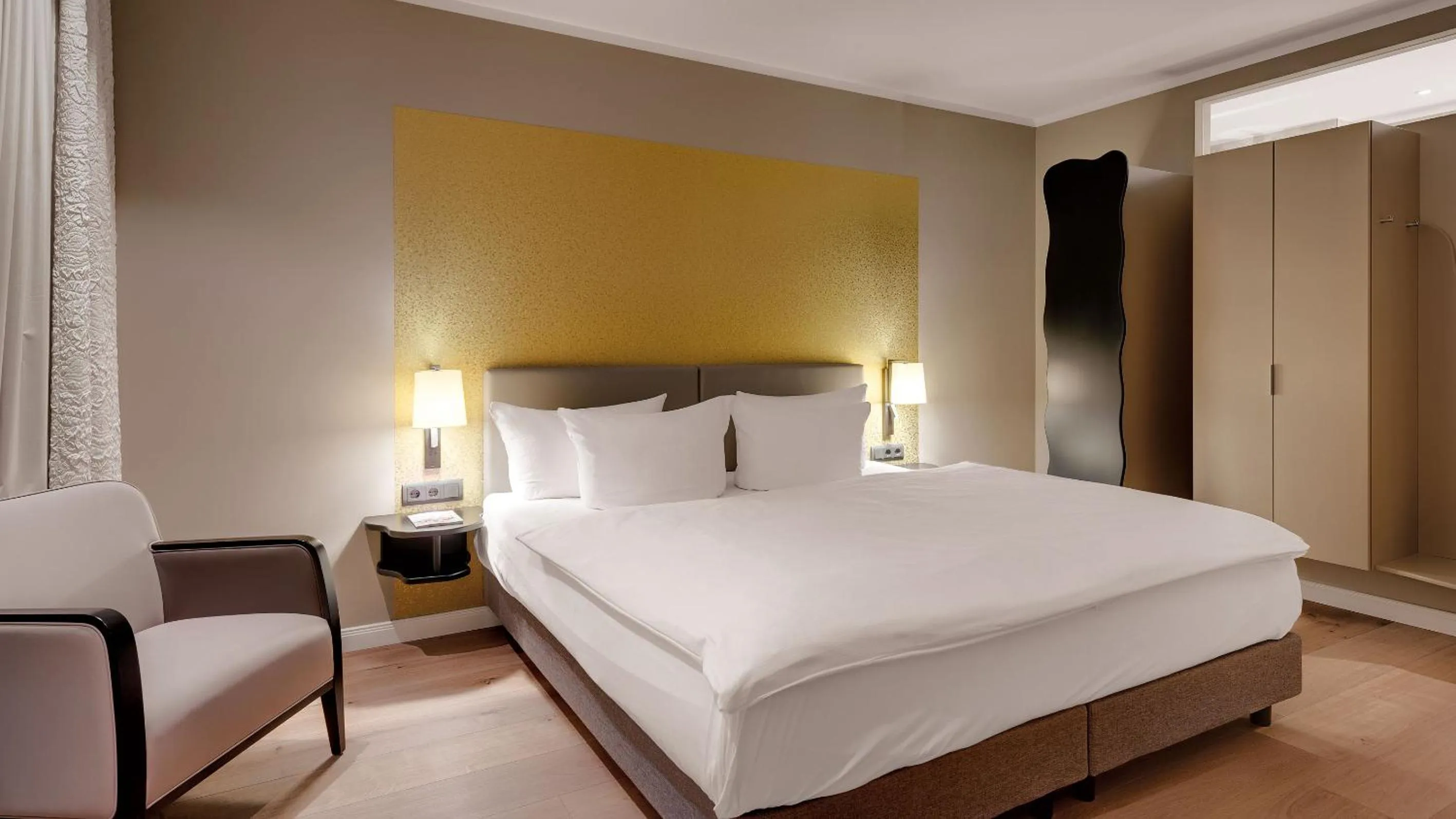 Photo of the whole room, Bed in Hotel Villa Toskana