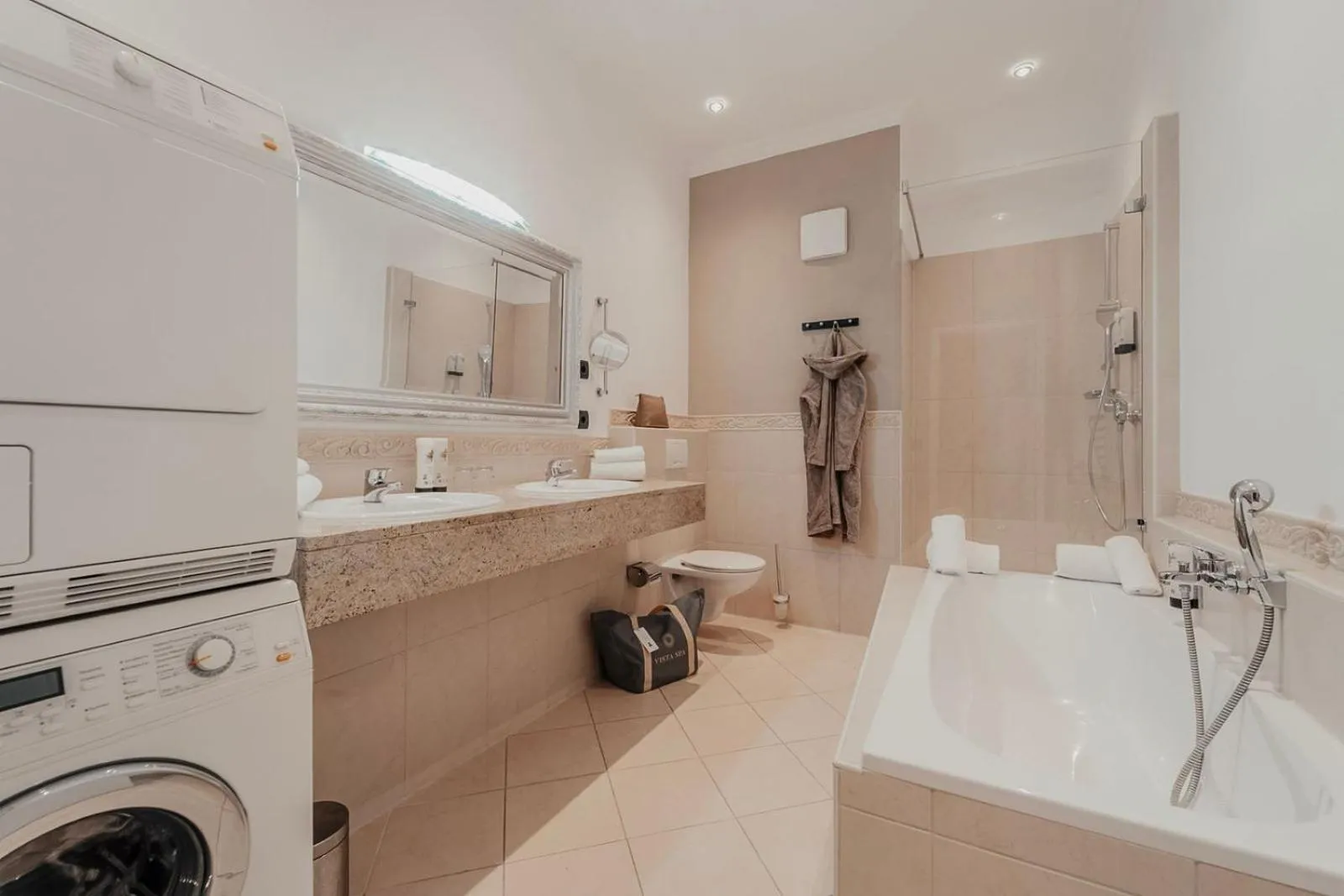 Bathroom in Hotel Villa Toskana