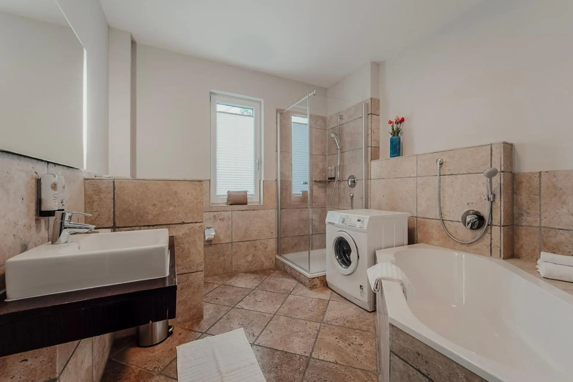 Bathroom in Hotel Villa Toskana