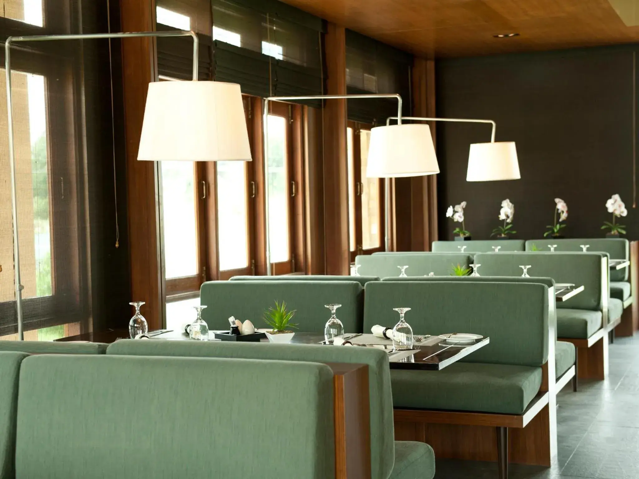 Restaurant/places to eat in Emerald Palace Hotel Restaurant/places to eat in Emerald Palace Hotel