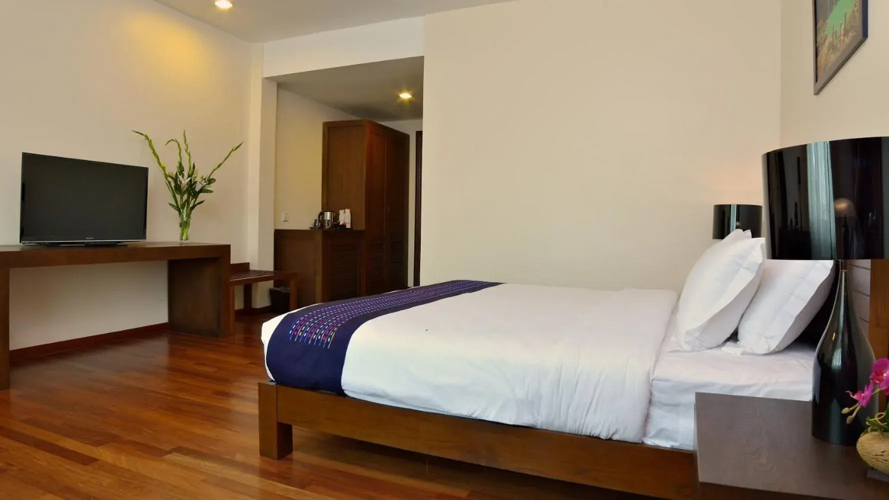 Bedroom, Bed in Emerald Palace Hotel Bedroom, Bed in Emerald Palace Hotel