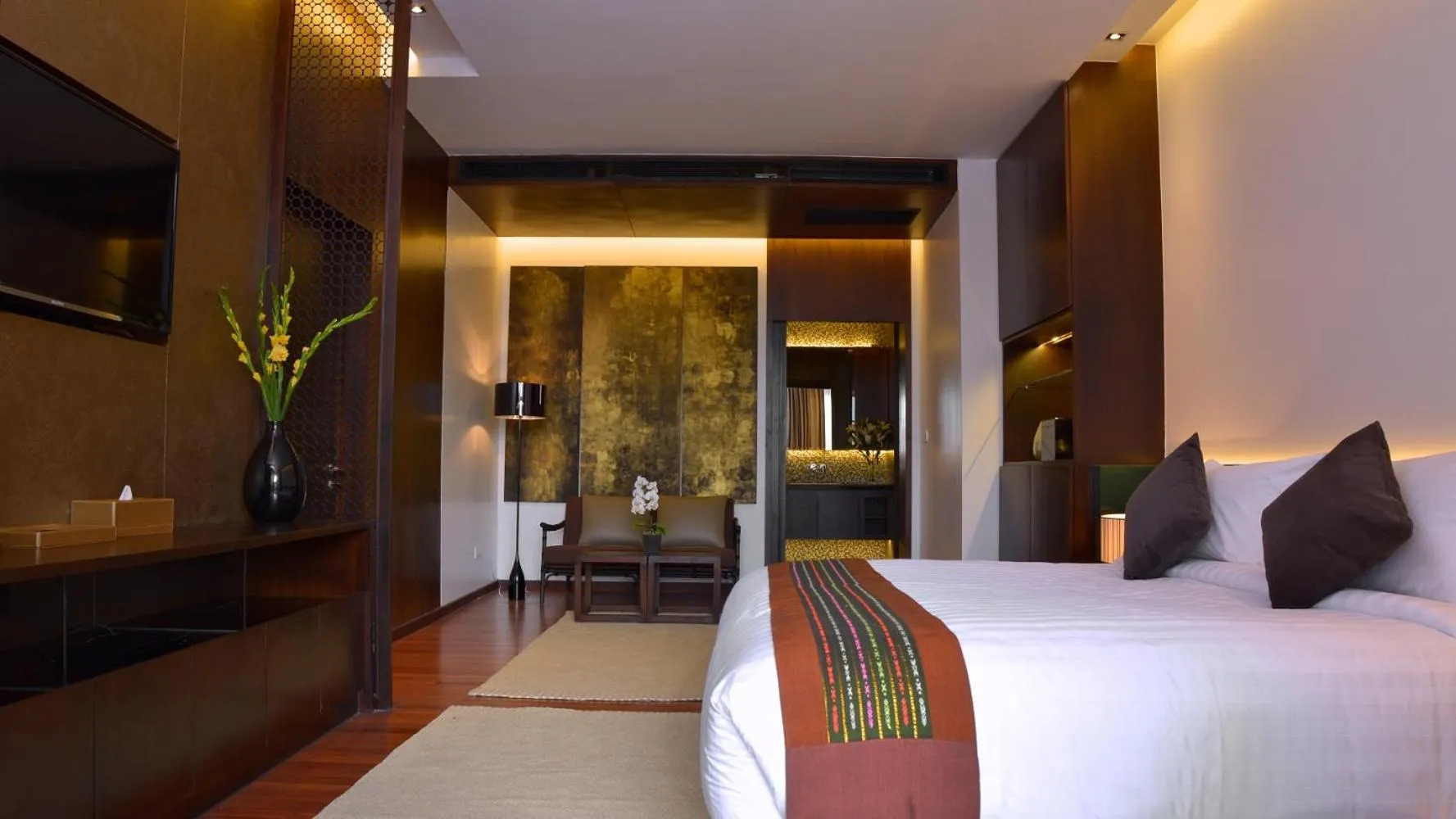 Bedroom, Bed in Emerald Palace Hotel