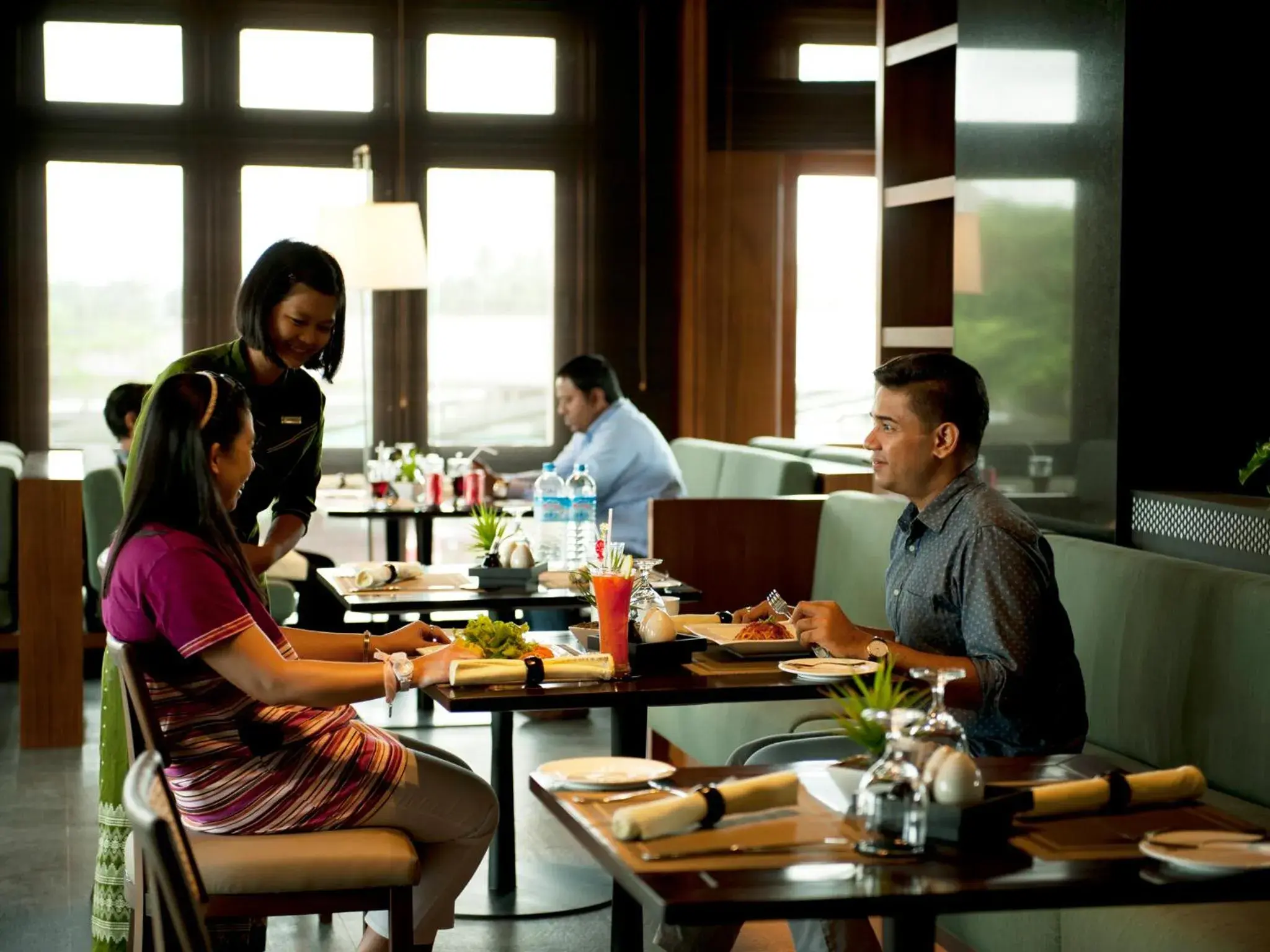 Restaurant/places to eat in Emerald Palace Hotel Restaurant/places to eat in Emerald Palace Hotel