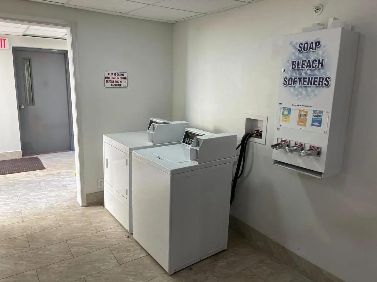 laundry in Studio 6 Peoria IL