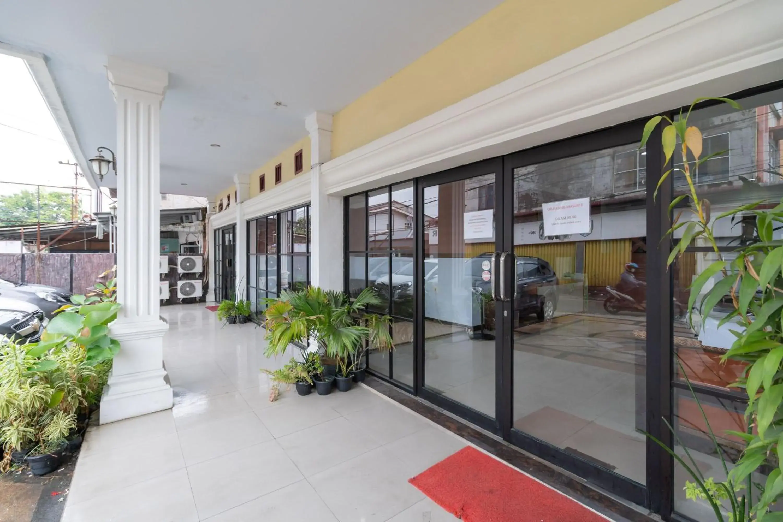 Property building in RedDoorz near RSIA Andini Pekanbaru Property building in RedDoorz near RSIA Andini Pekanbaru
