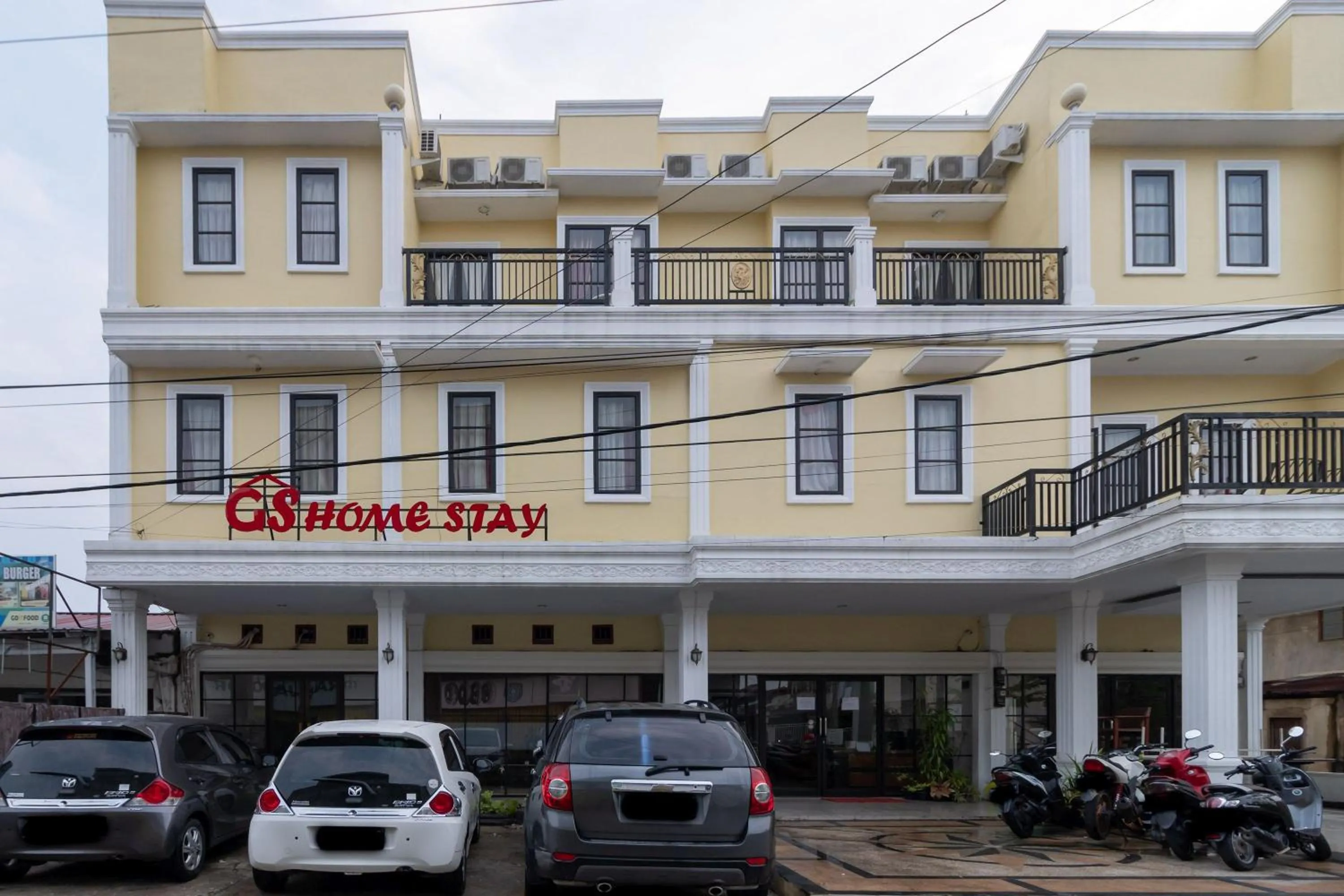 Property building in RedDoorz near RSIA Andini Pekanbaru
