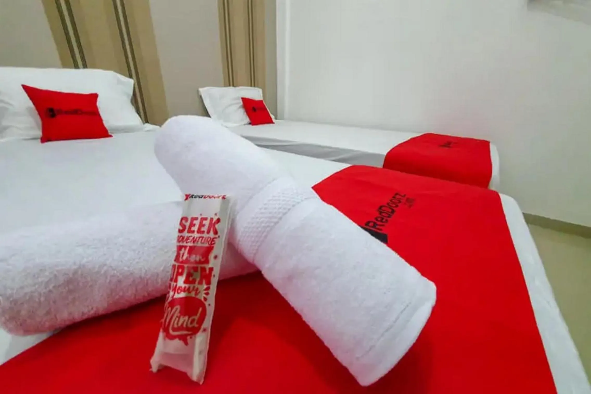 Bedroom, Bed in RedDoorz near Stasiun Purwosari