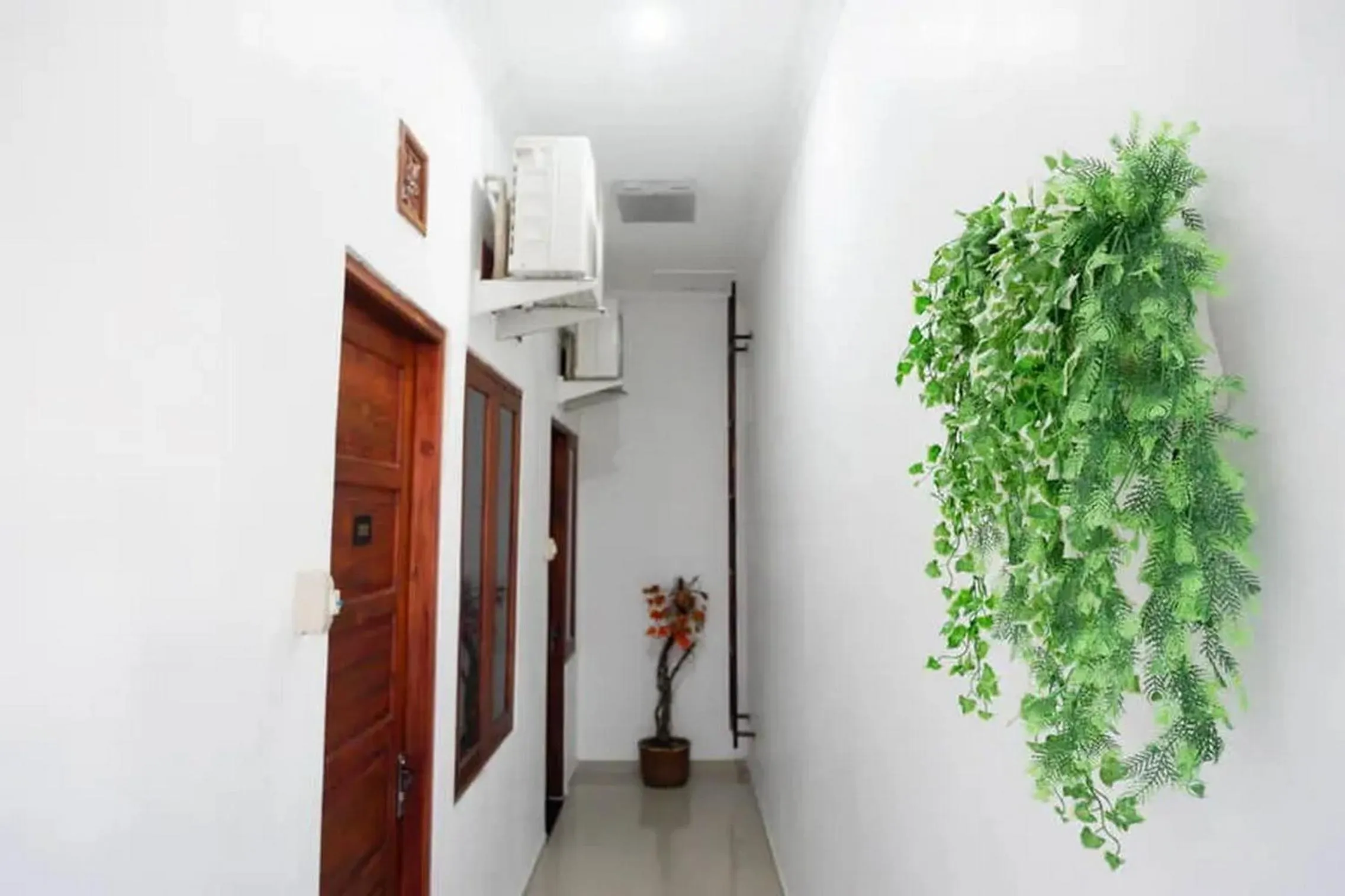 Property building in RedDoorz near Stasiun Purwosari