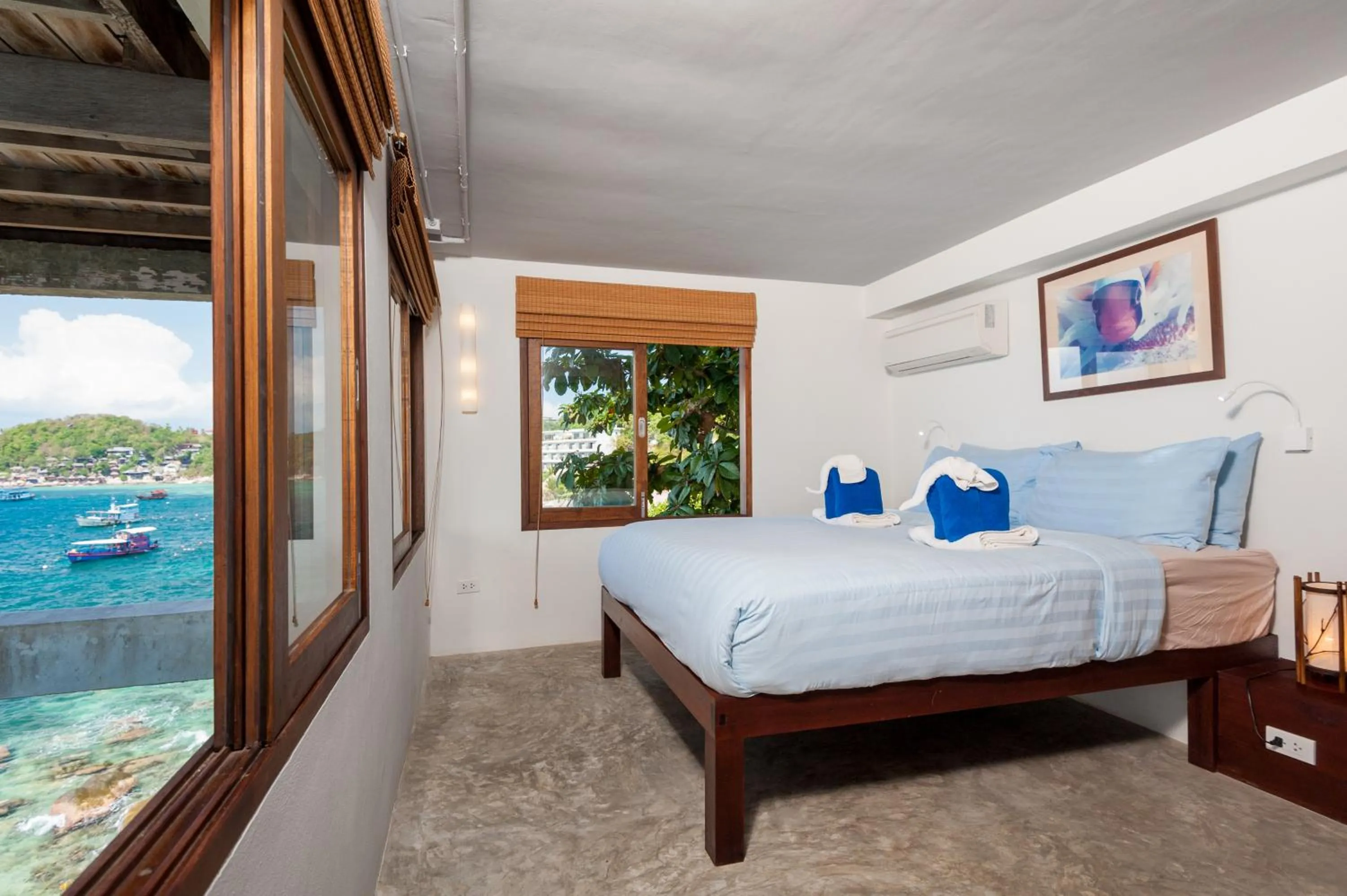 Bedroom, Bed in Cape Shark Villas