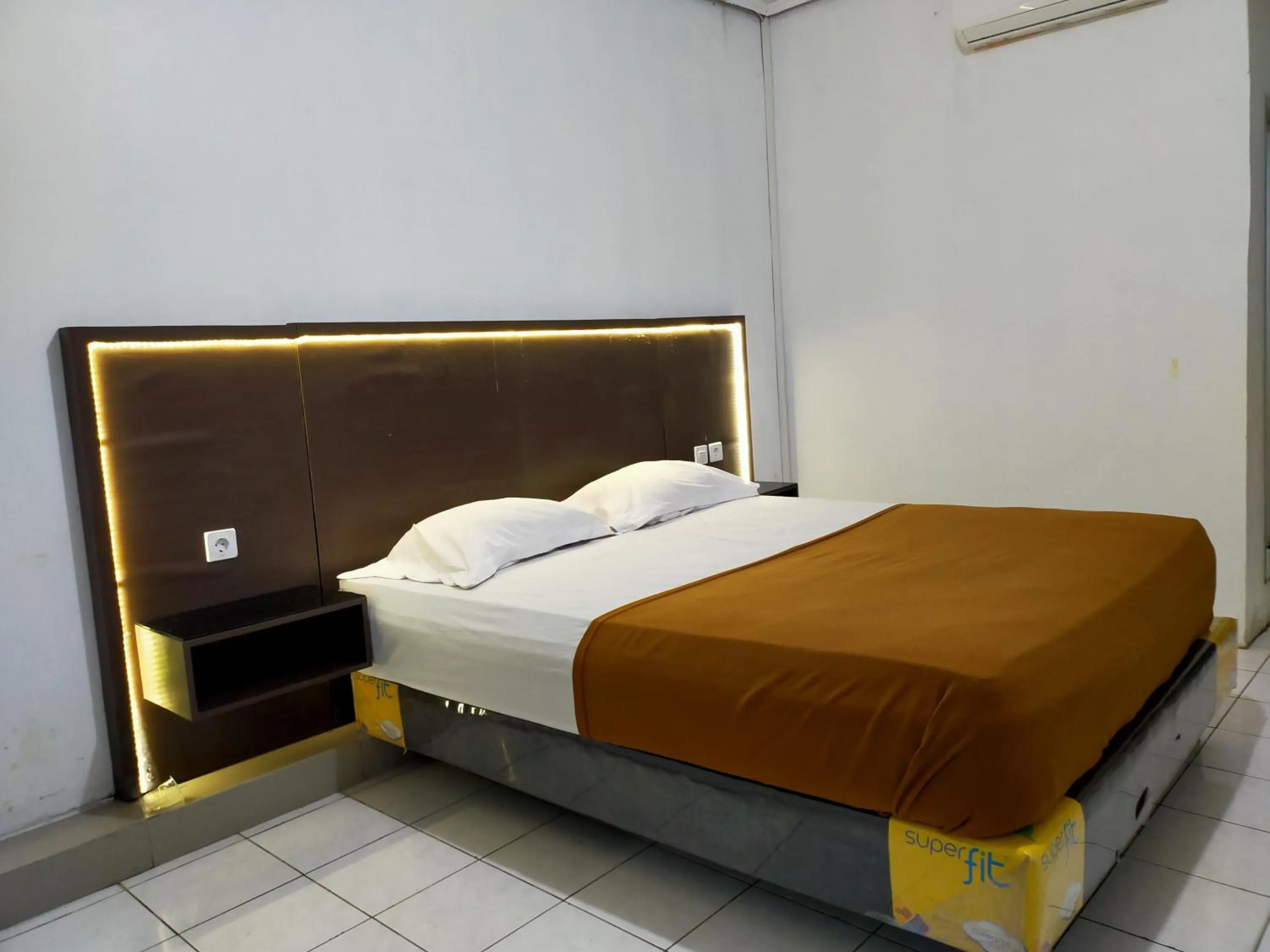 Bed in Hotel Nirwana Ternate RedPartner