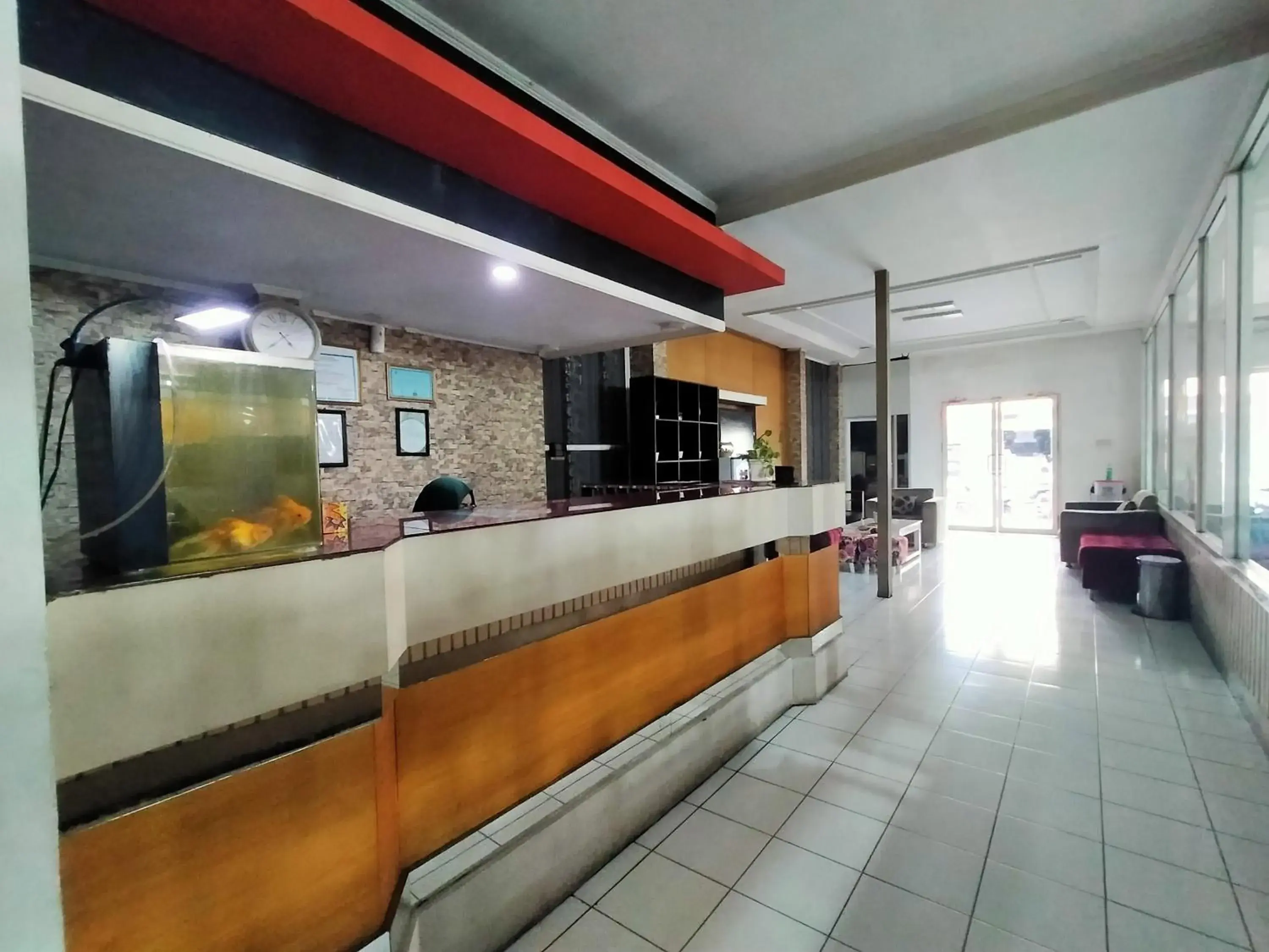 Lobby or reception in Hotel Nirwana Ternate RedPartner Lobby or reception in Hotel Nirwana Ternate RedPartner