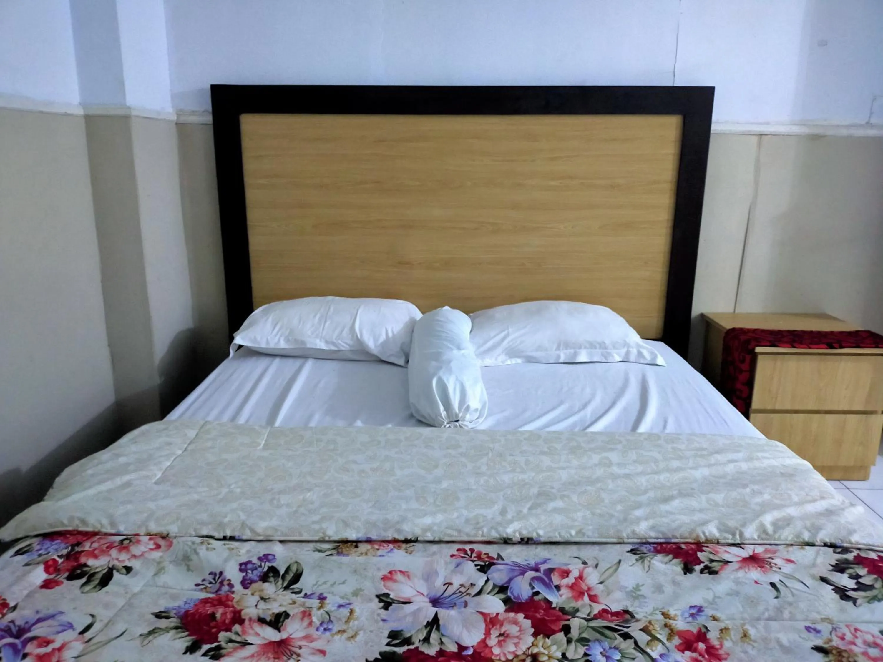 Bed in Hotel Nirwana Ternate RedPartner
