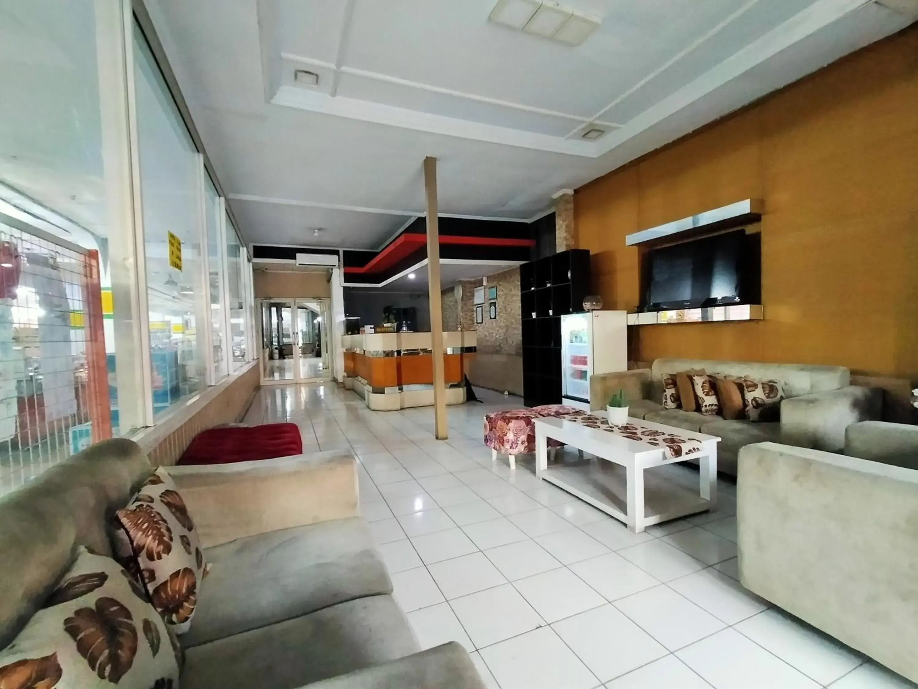 Lobby or reception in Hotel Nirwana Ternate RedPartner Lobby or reception in Hotel Nirwana Ternate RedPartner
