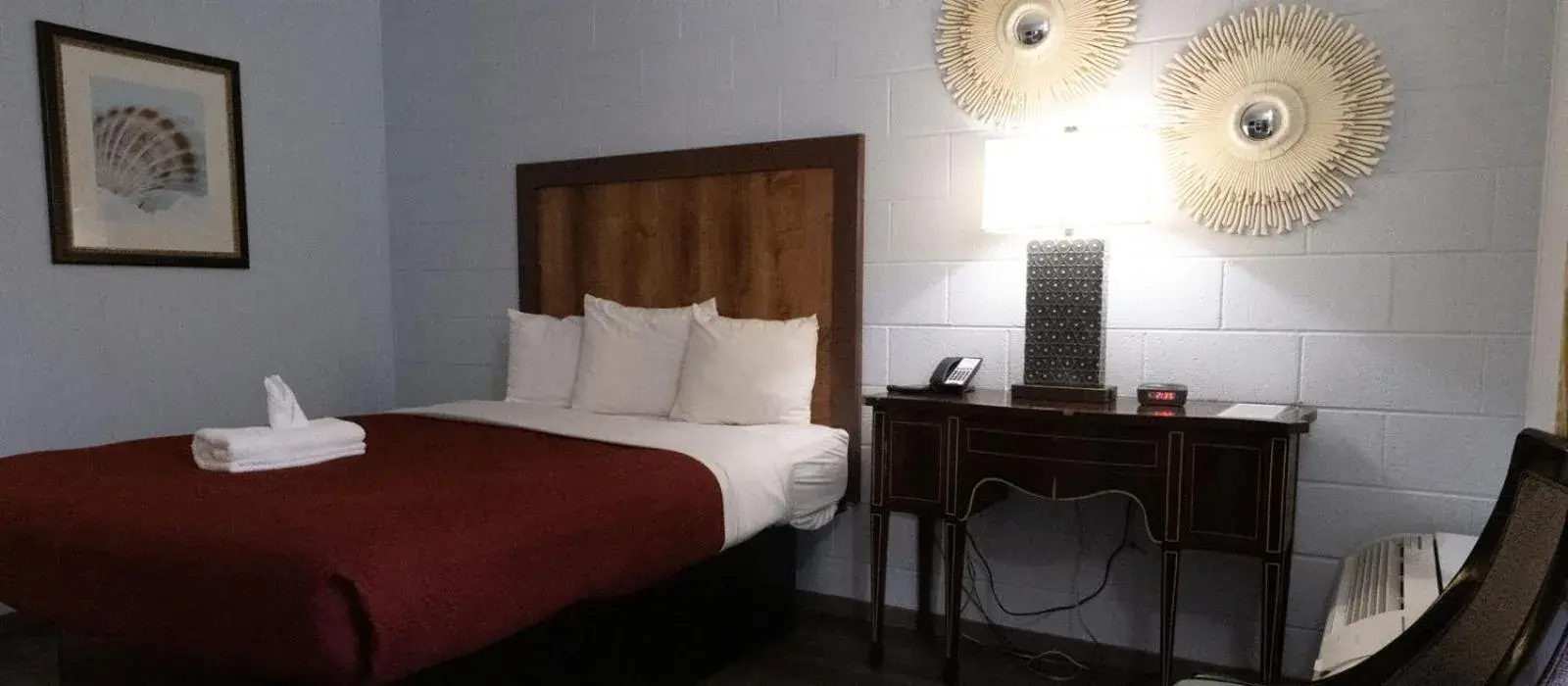 Bedroom, Bed in Heart of Manteo Bedroom, Bed in Heart of Manteo