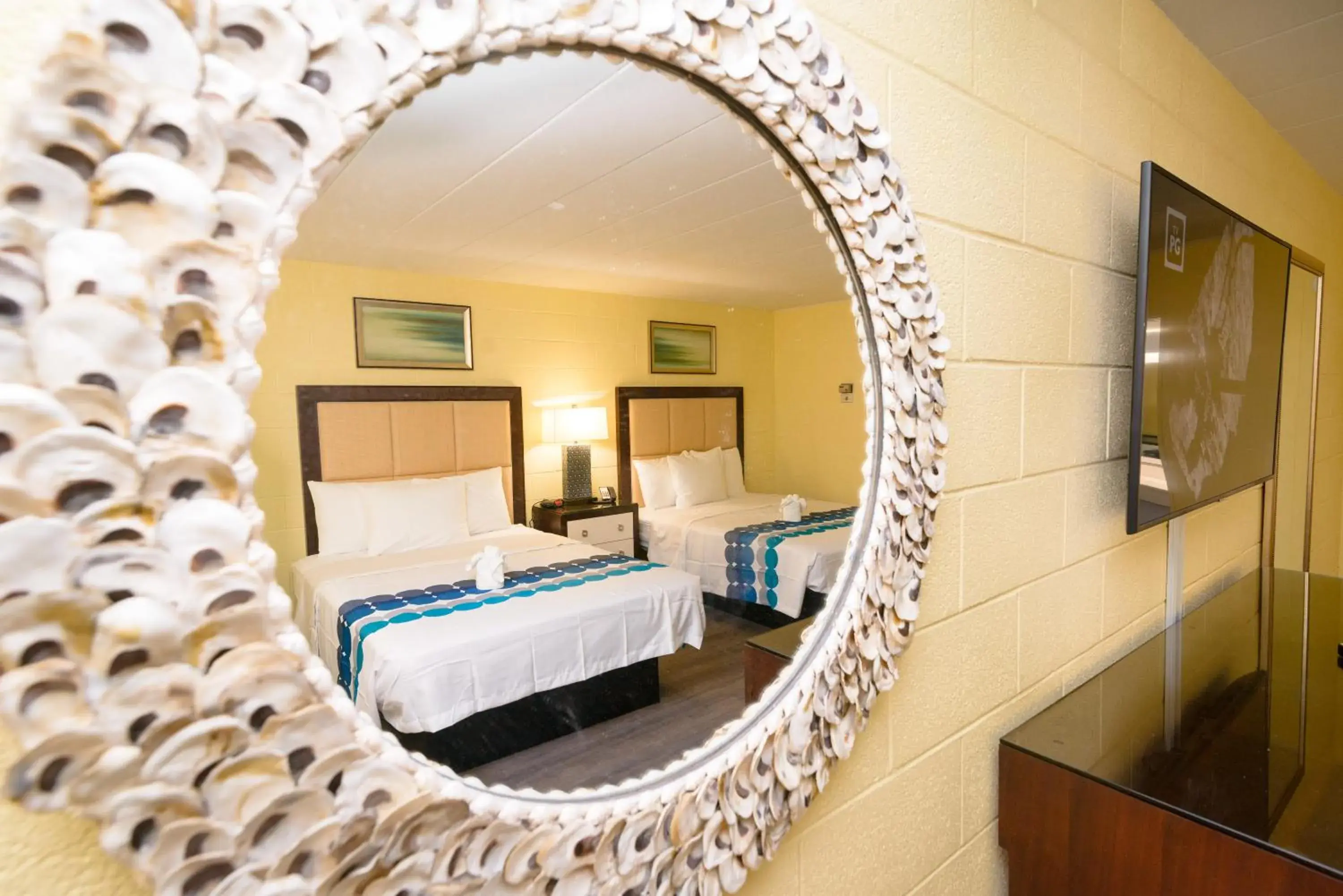 Bed in Heart of Manteo Bed in Heart of Manteo