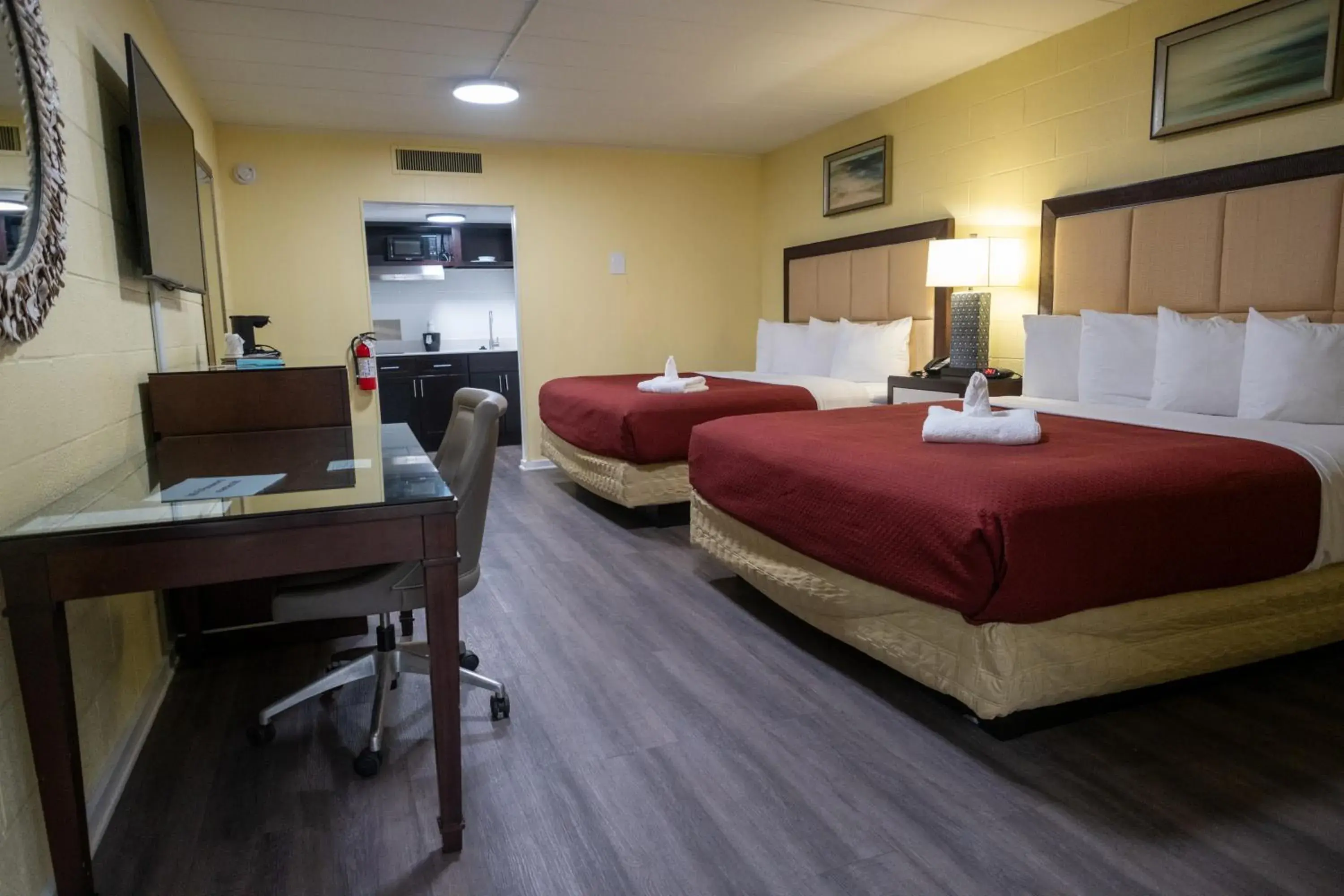 Bed in Heart of Manteo Bed in Heart of Manteo