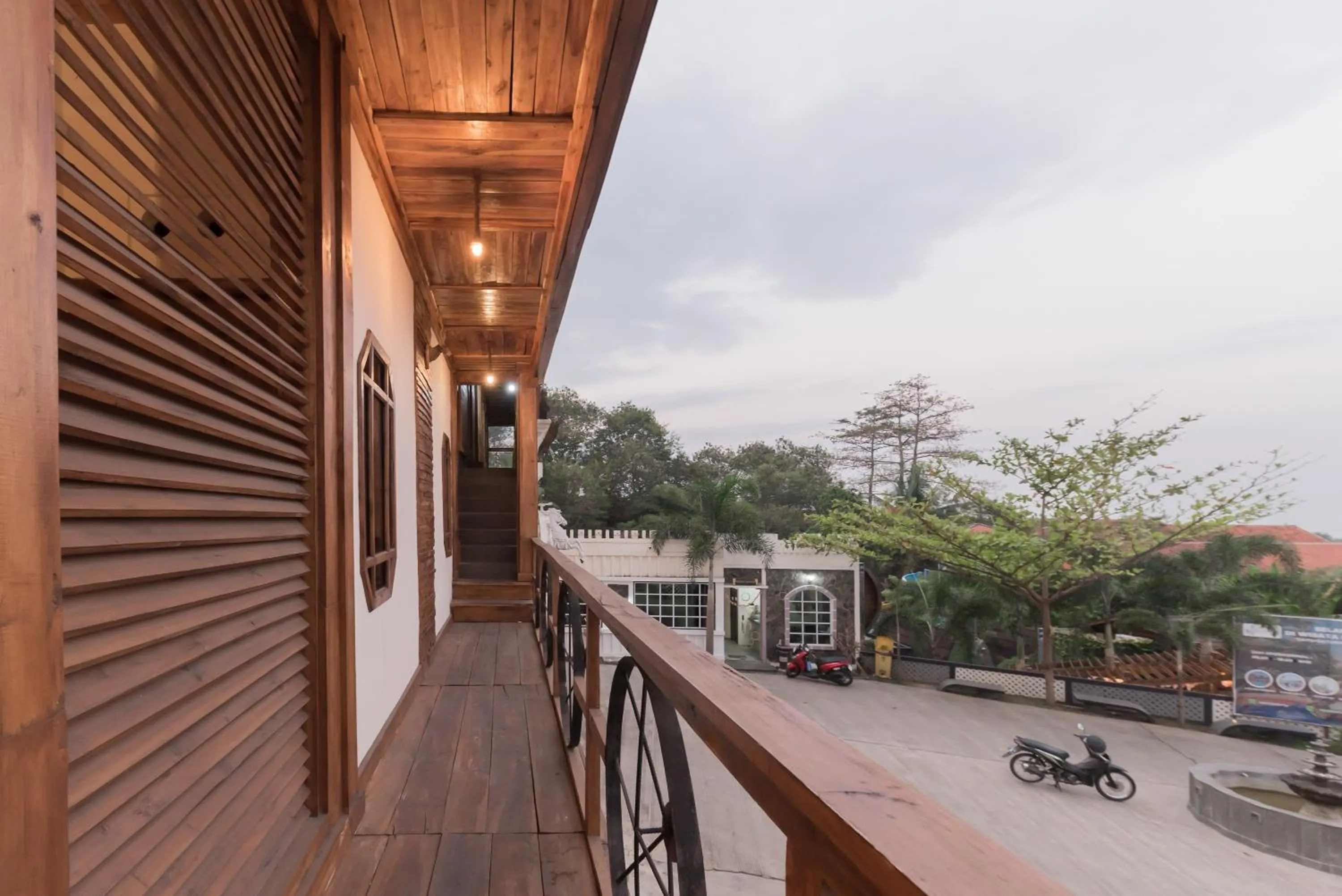 Balcony/Terrace in Urbanview Hotel Cianjur City Park by RedDoorz