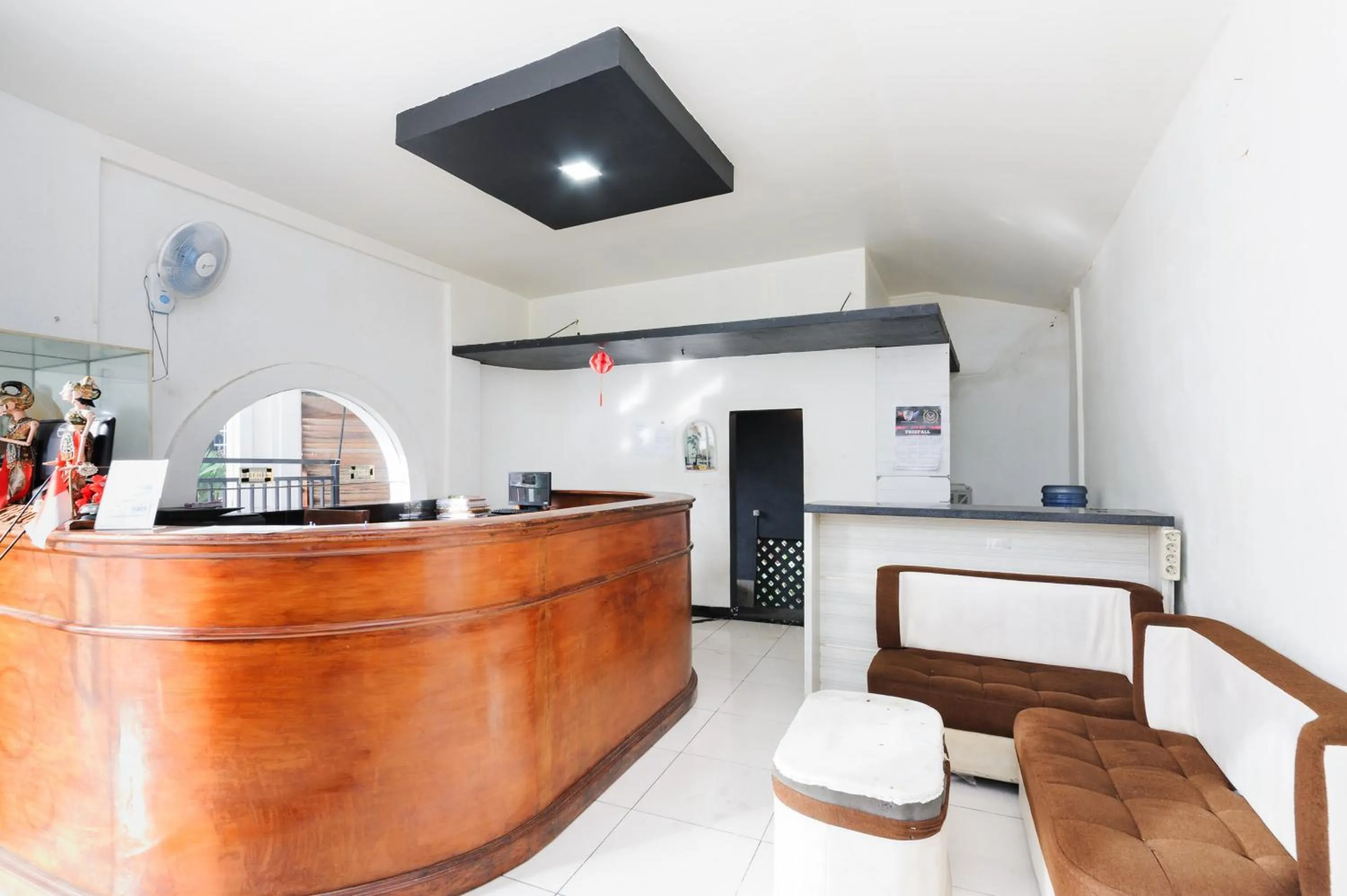 Lobby or reception in Urbanview Hotel Cianjur City Park by RedDoorz