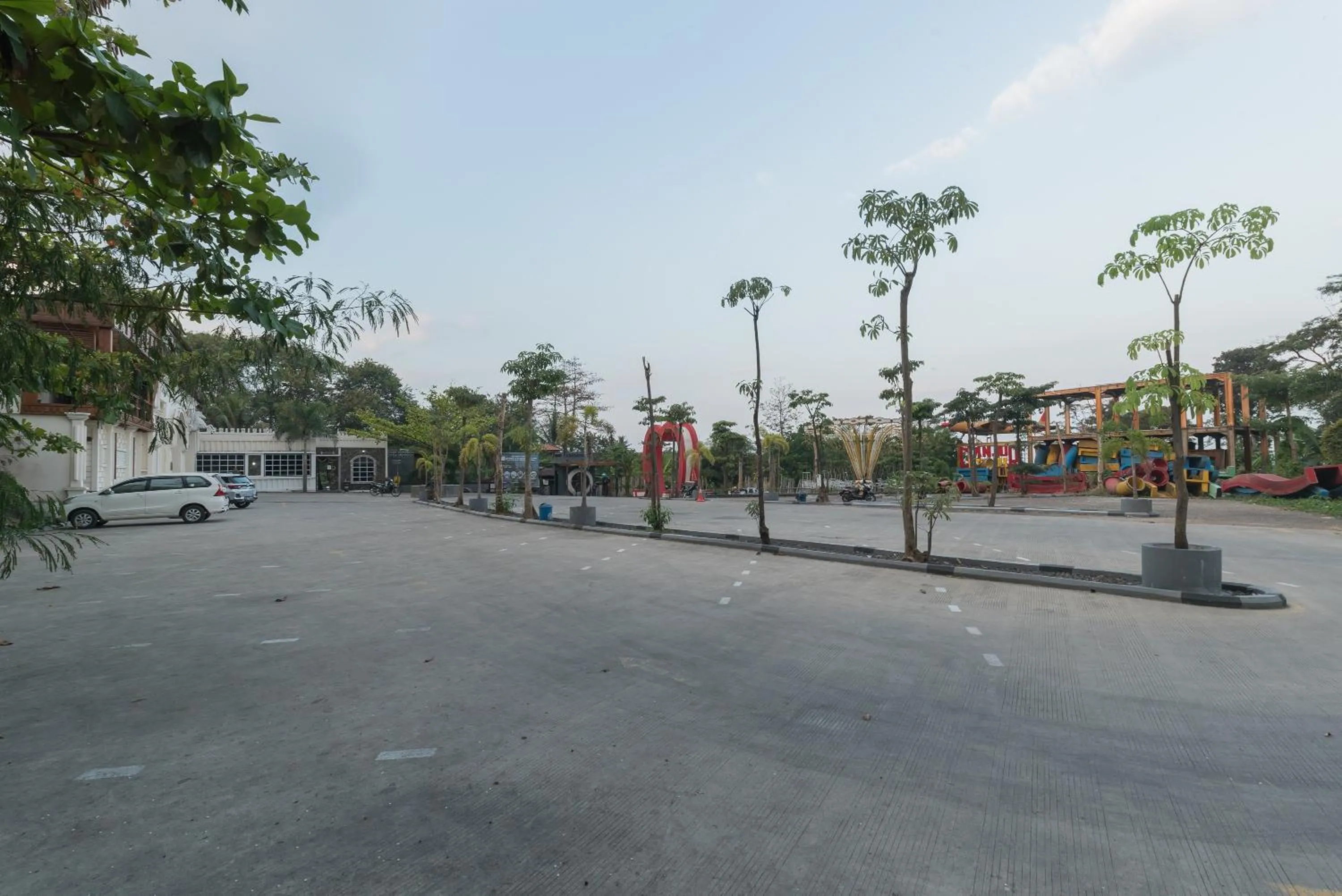 Parking in Urbanview Hotel Cianjur City Park by RedDoorz