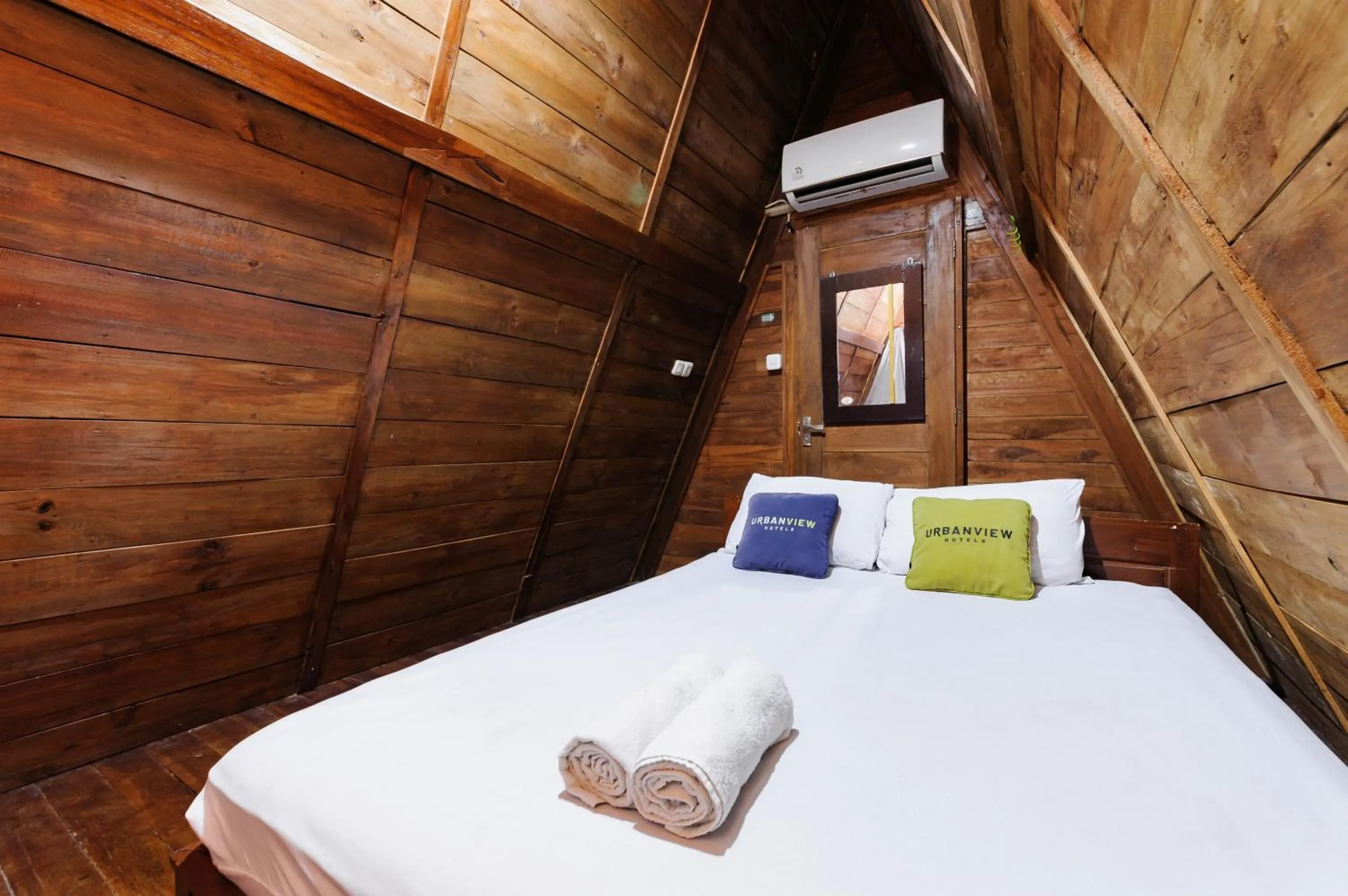 Bedroom, Bed in Urbanview Hotel Cianjur City Park by RedDoorz