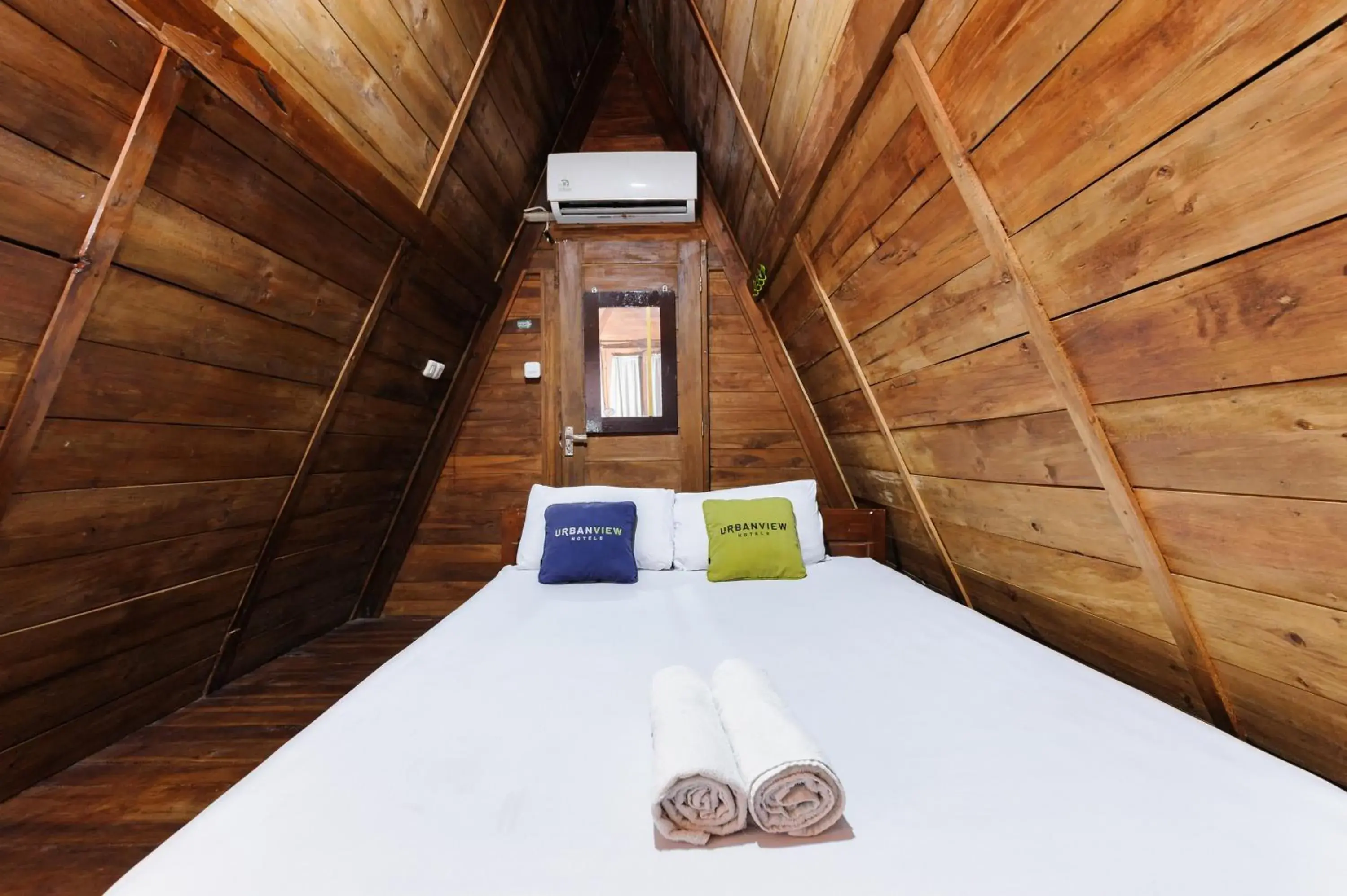 Bedroom, Bed in Urbanview Hotel Cianjur City Park by RedDoorz Bedroom, Bed in Urbanview Hotel Cianjur City Park by RedDoorz