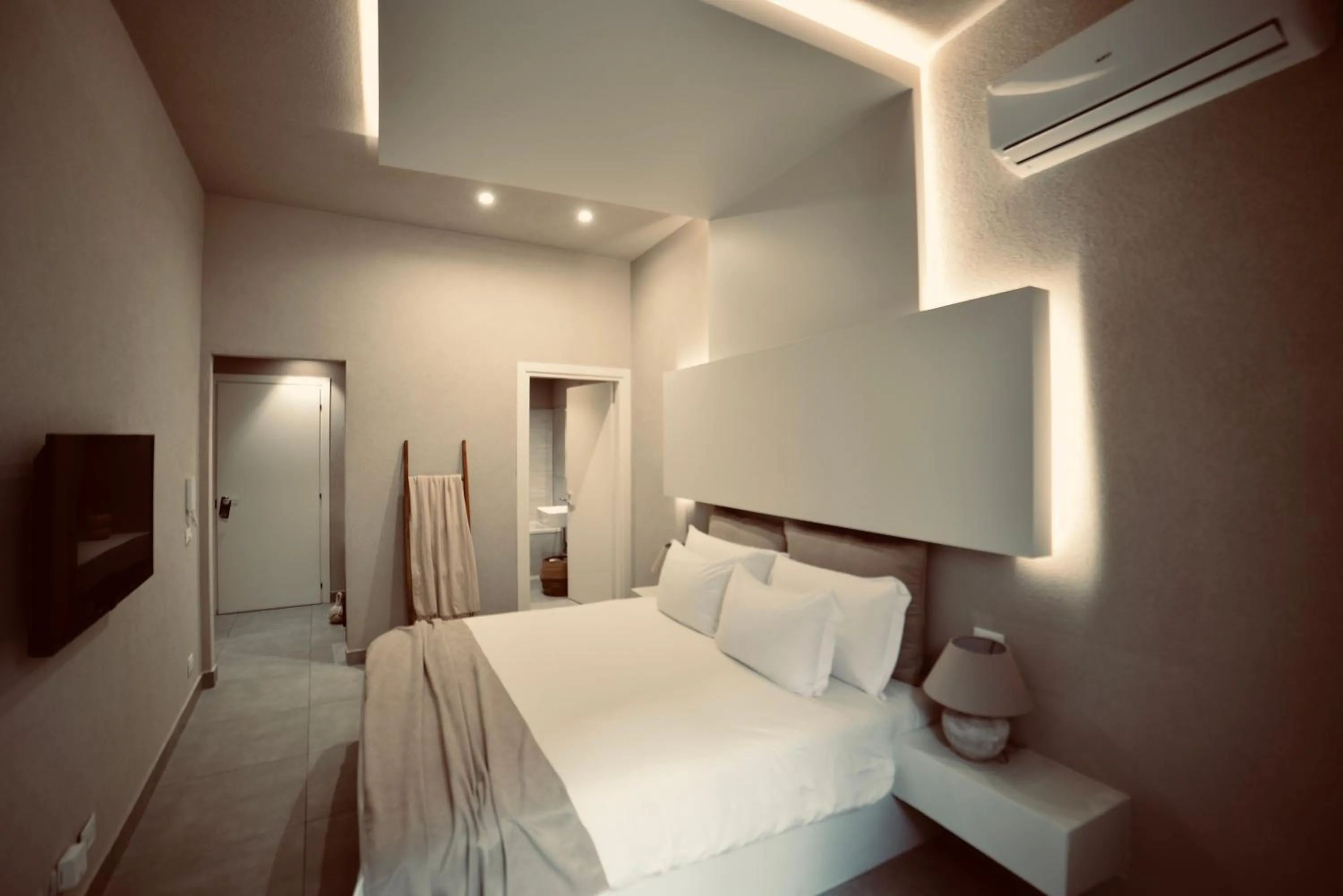 Bed in Palermo Inn Boutique Hotel
