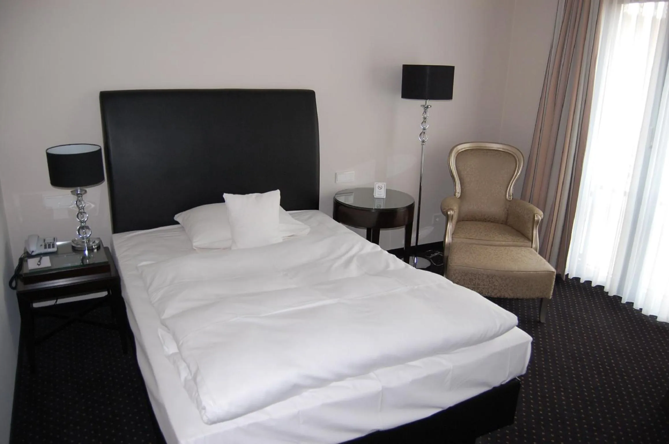 Bedroom, Bed in Hotel & Restaurant Schönau