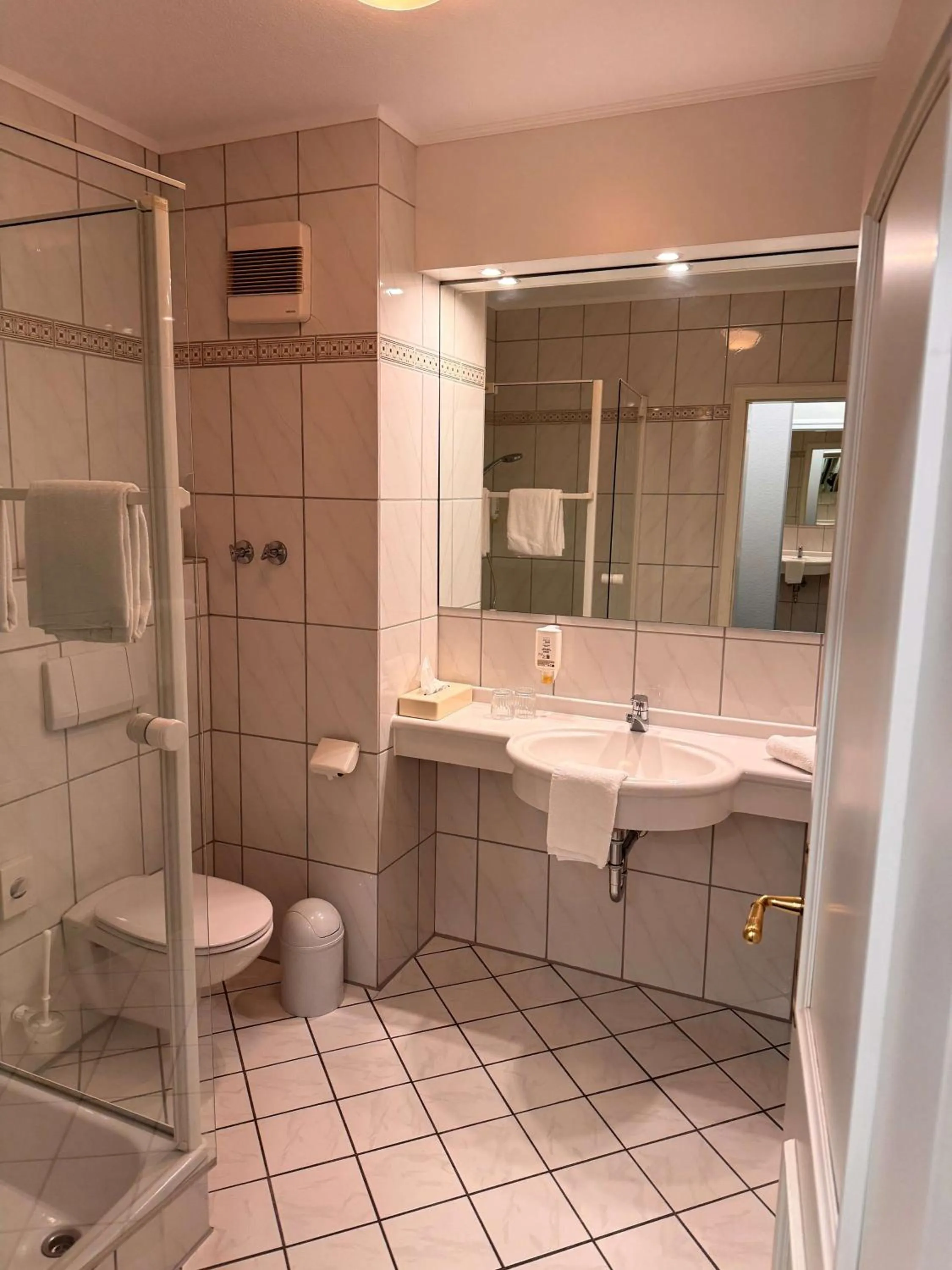 Bathroom in Hotel & Restaurant Schönau