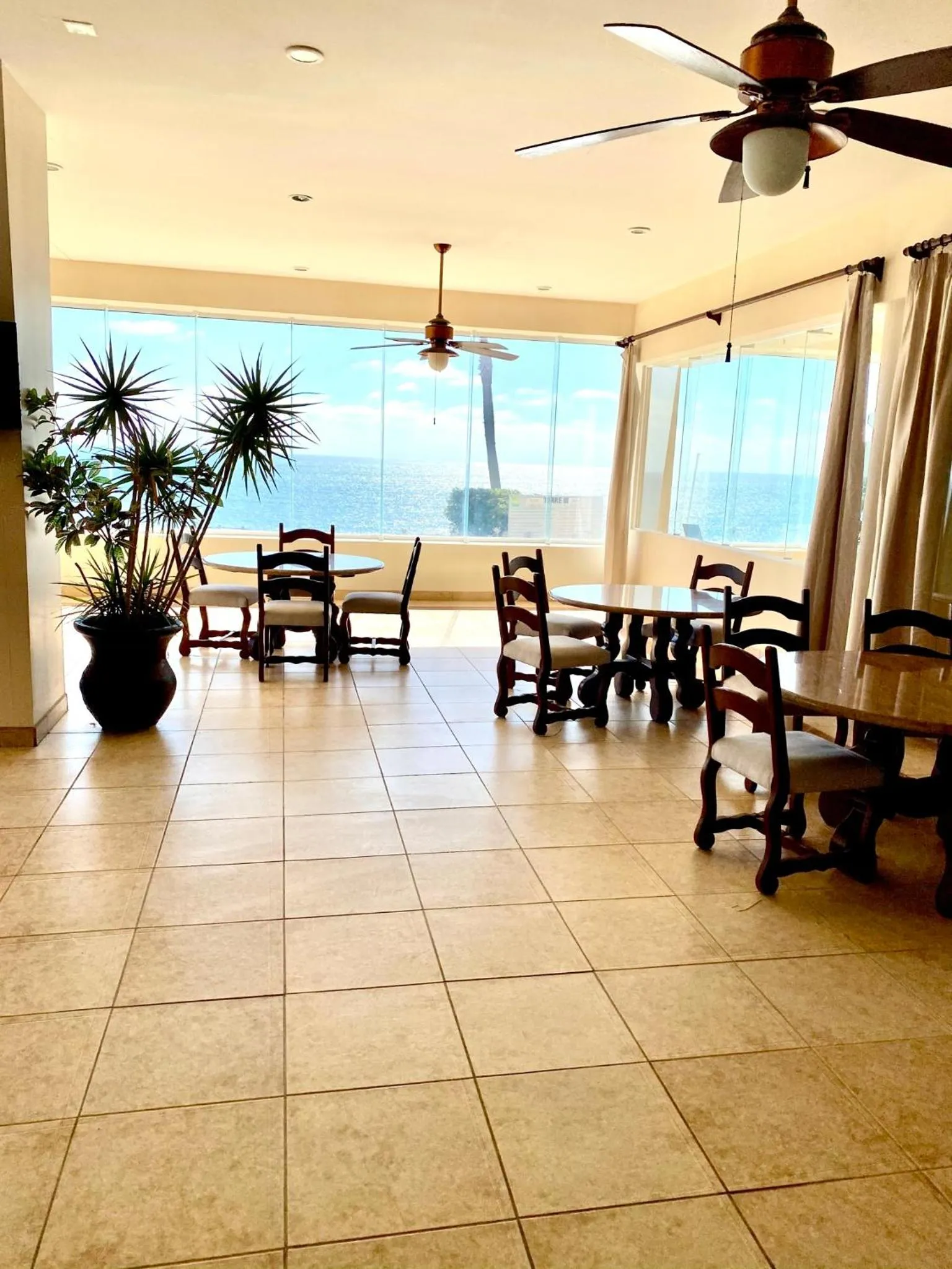 Beachfront Condo close Puerto Nuevo, Papas, and Valle de Guadalupe