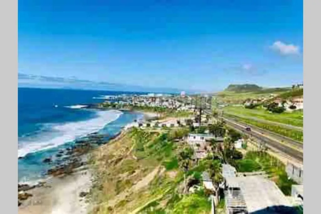 Beachfront Condo close Puerto Nuevo, Papas, and Valle de Guadalupe